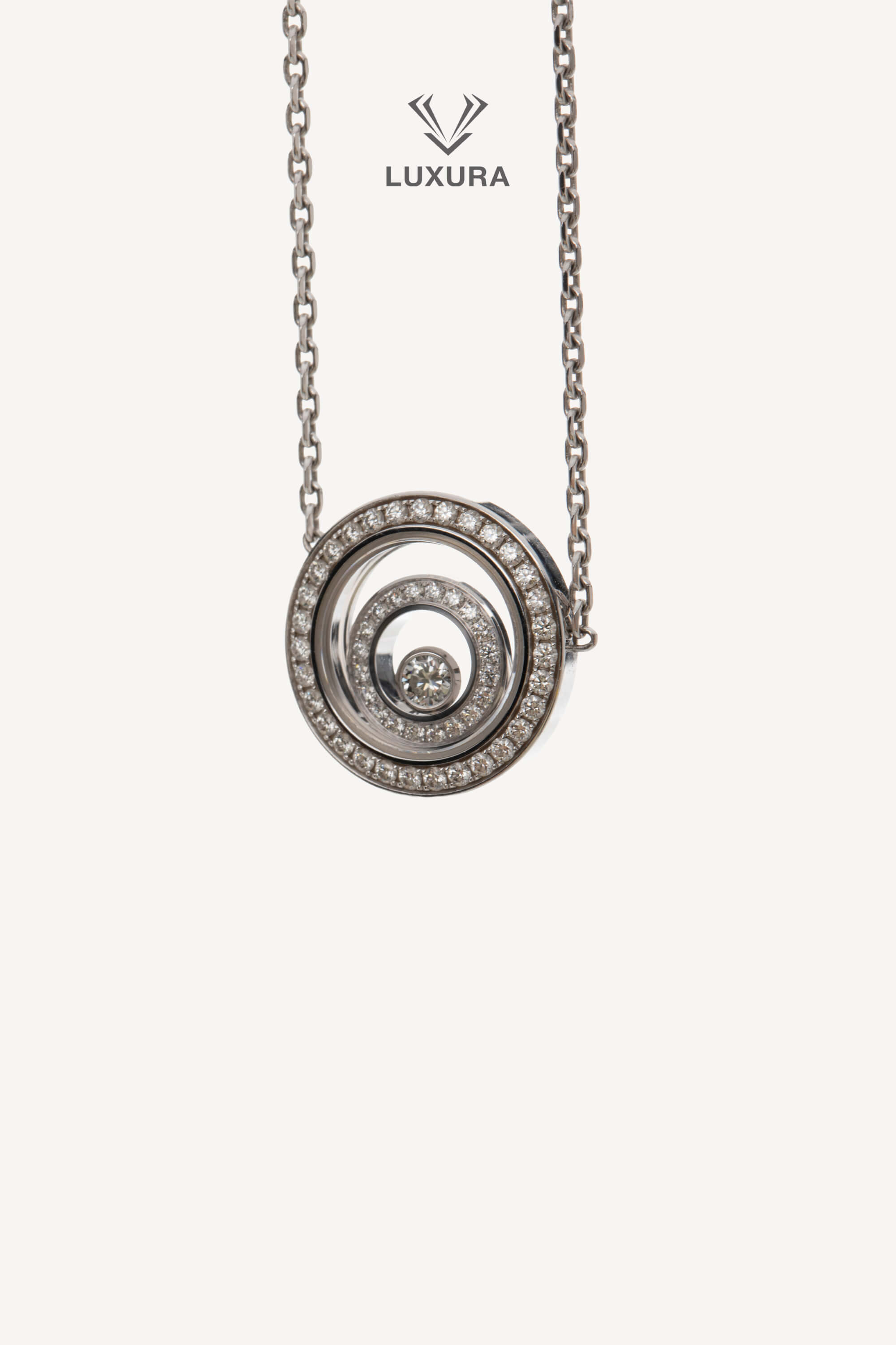 <span style="font-size: 10px; color: rgb(101, 101, 101);letter-spacing: .15em;">BEST DEAL</span><br><strong> CHOPARD </strong><br><div style="margin-top:10px; font-size:16px;">Happy Spirit Diamond Necklaces Pendants Ethical White Gold Diamonds </div><br> - Image 12