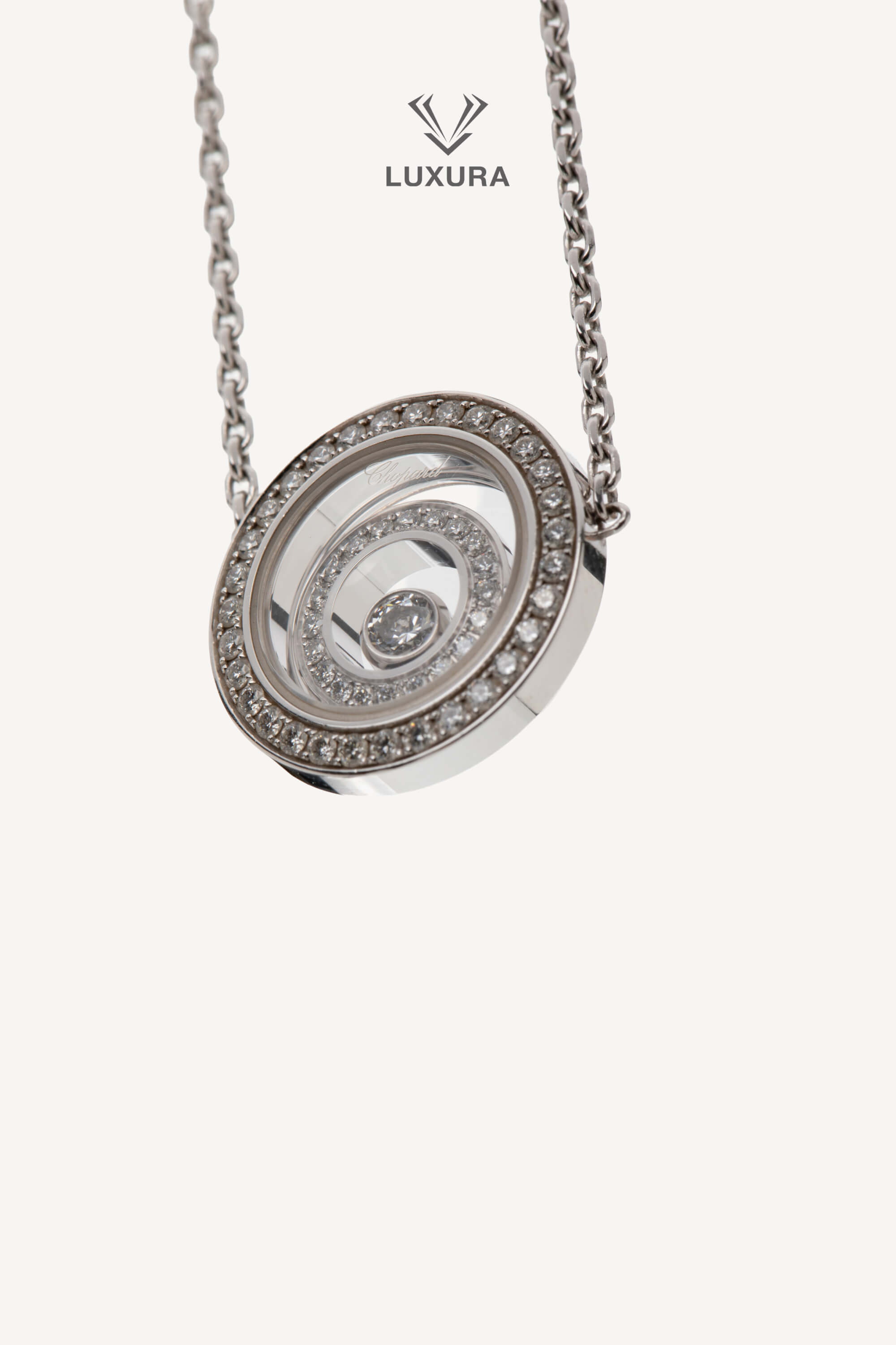<span style="font-size: 10px; color: rgb(101, 101, 101);letter-spacing: .15em;">BEST DEAL</span><br><strong> CHOPARD </strong><br><div style="margin-top:10px; font-size:16px;">Happy Spirit Diamond Necklaces Pendants Ethical White Gold Diamonds </div><br> - Image 16