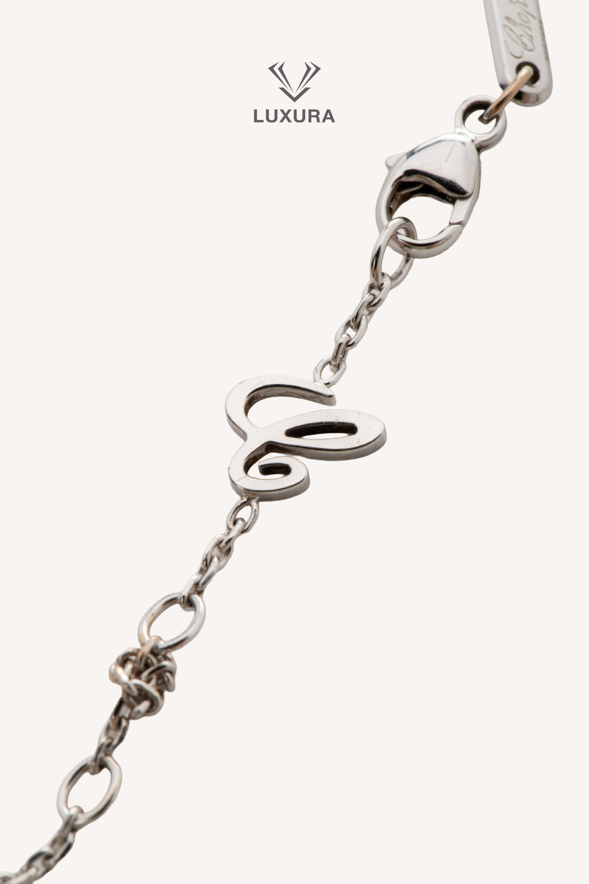 <span style="font-size: 10px; color: rgb(101, 101, 101);letter-spacing: .15em;">BEST DEAL</span><br><strong> CHOPARD </strong><br><div style="margin-top:10px; font-size:16px;">Happy Spirit Diamond Necklaces Pendants Ethical White Gold Diamonds </div><br> - Image 23