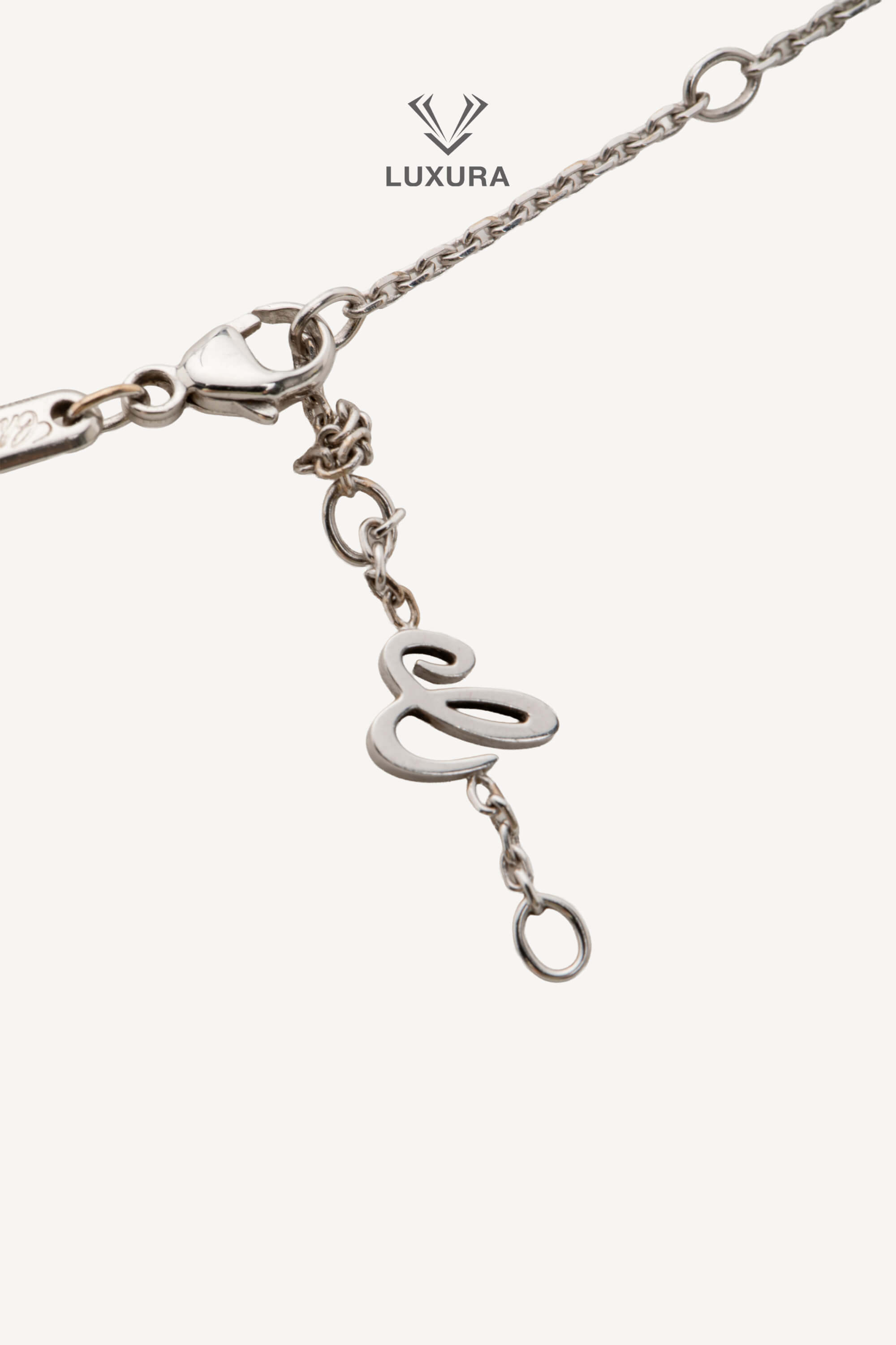 <span style="font-size: 10px; color: rgb(101, 101, 101);letter-spacing: .15em;">BEST DEAL</span><br><strong> CHOPARD </strong><br><div style="margin-top:10px; font-size:16px;">Happy Spirit Diamond Necklaces Pendants Ethical White Gold Diamonds </div><br> - Image 19