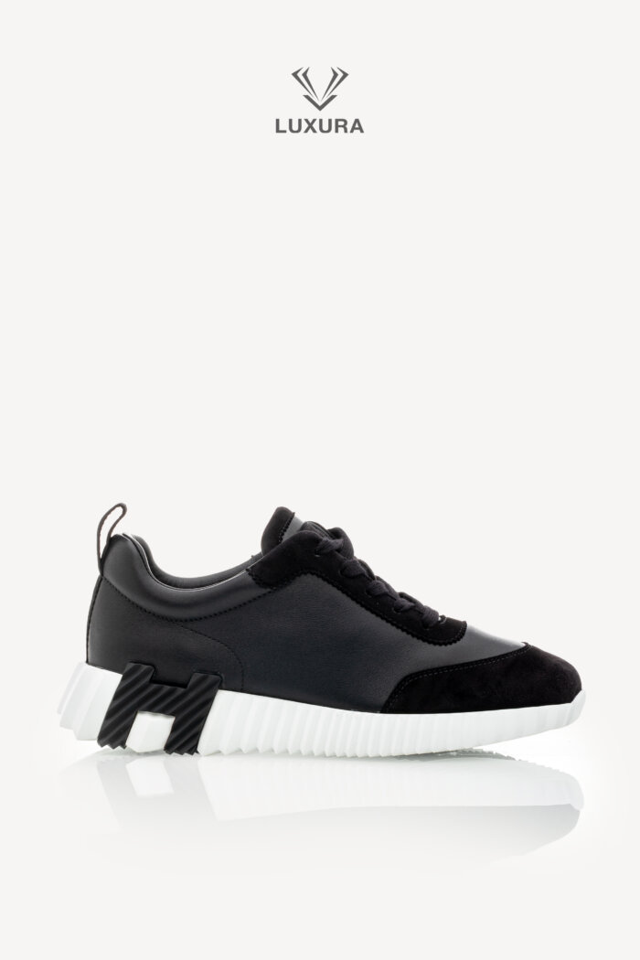 <span style="font-size: 10px;letter-spacing: .15em">HARD TO FIND</span><br>            <strong>HERMES</strong><br>            <div style="margin-top:10px;font-size:16px">Bouncing Sneaker Noir 37</div><br>