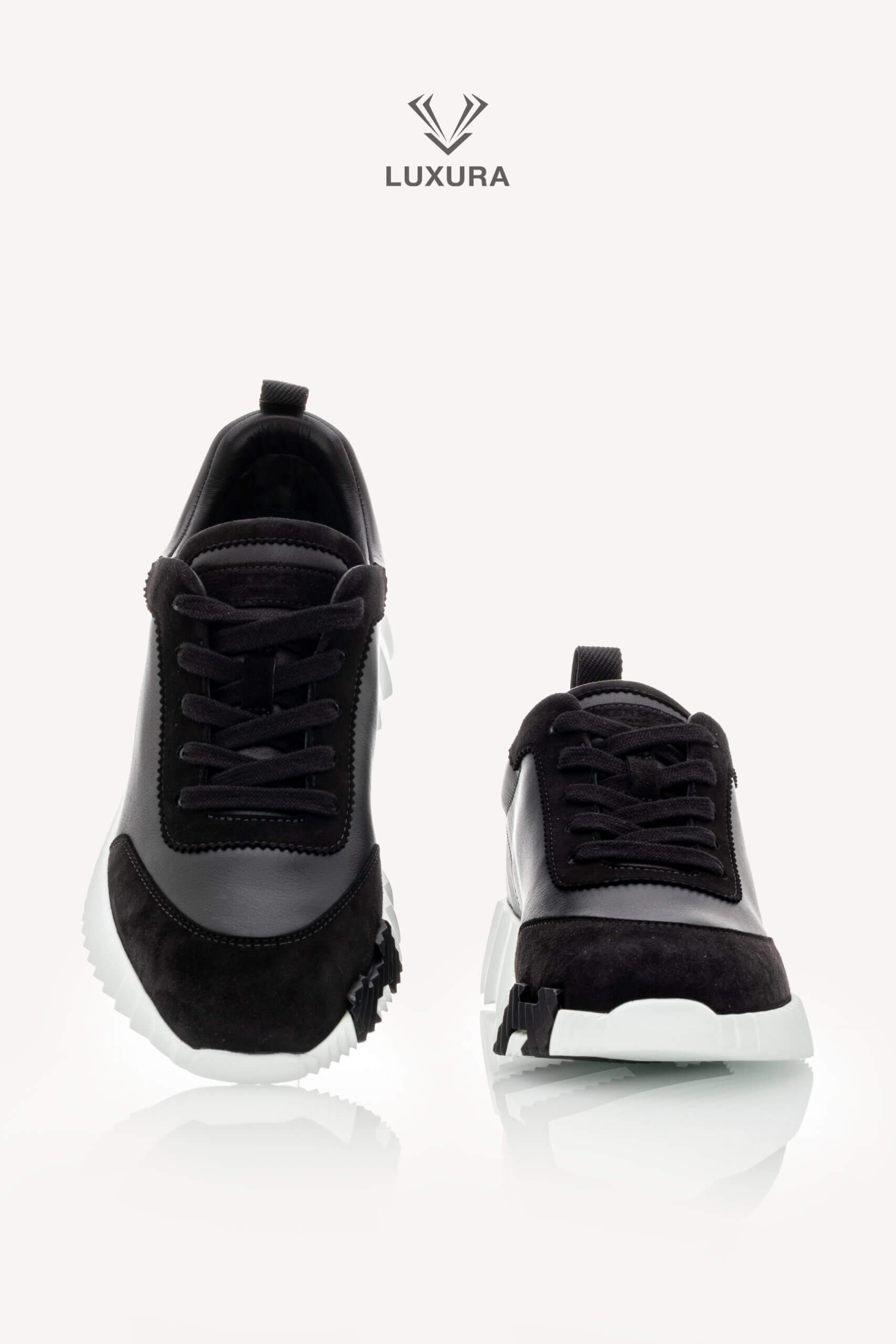 <span style="font-size: 10px;letter-spacing: .15em">HARD TO FIND</span><br> <strong>HERMES</strong><br> <div style="margin-top:10px;font-size:16px">Bouncing Sneaker Noir 37</div><br> - Image 3