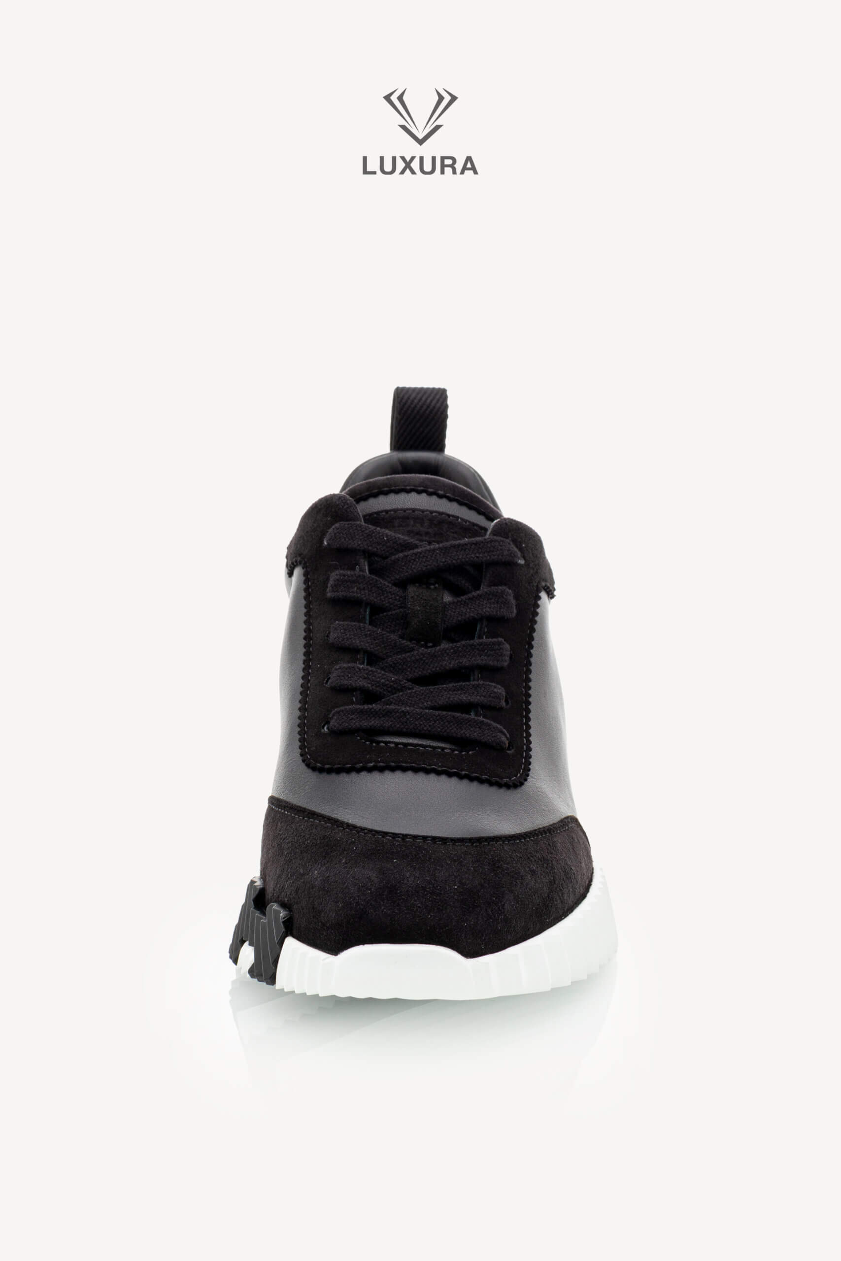 <span style="font-size: 10px;letter-spacing: .15em">HARD TO FIND</span><br> <strong>HERMES</strong><br> <div style="margin-top:10px;font-size:16px">Bouncing Sneaker Noir 37</div><br> - Image 7