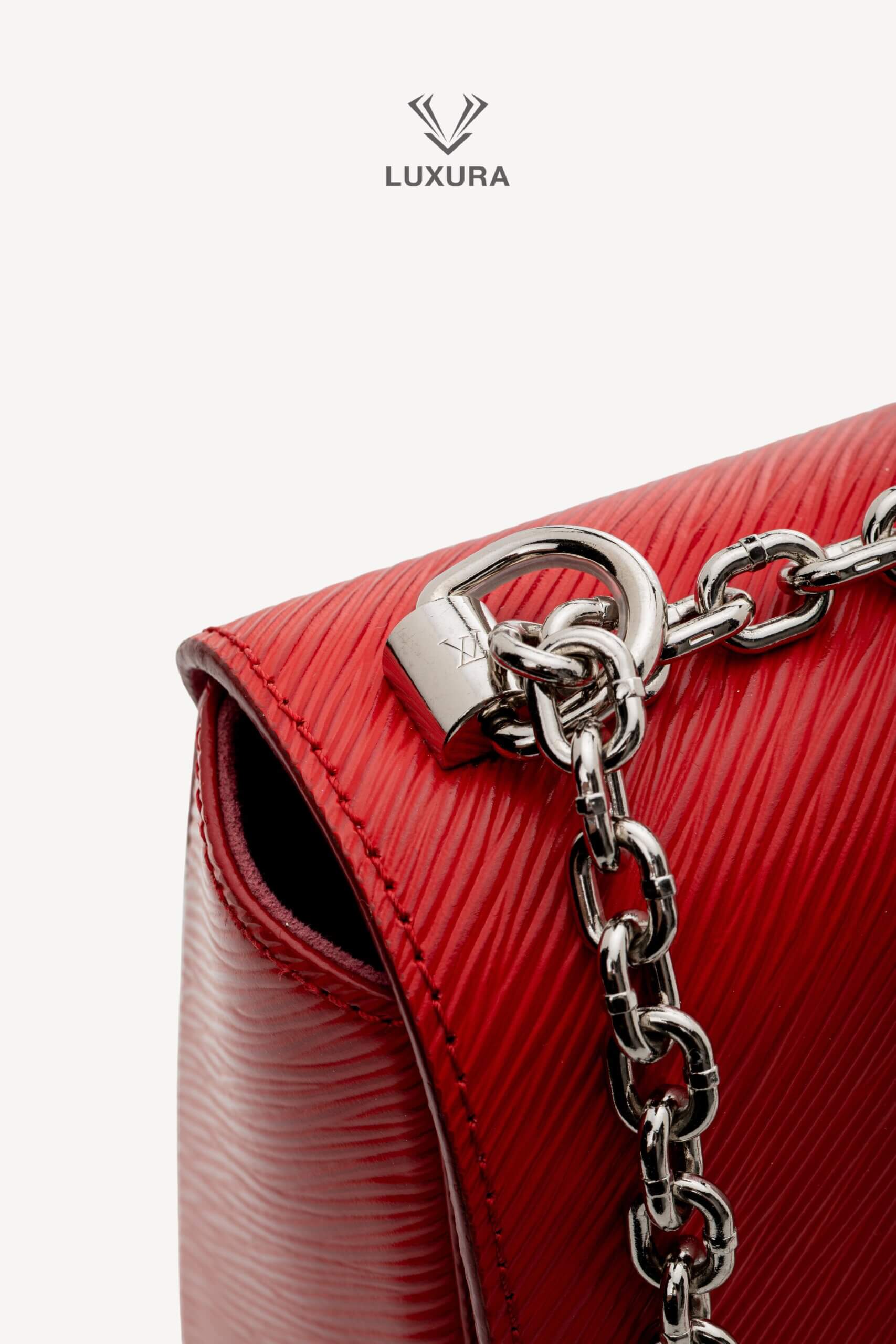 <span style="font-size: 10px;letter-spacing: .15em">HARD TO FIND</span><br>            <strong>LOUIS VUITTON</strong><br>            <div style="margin-top:10px;font-size:16px">Epi Twist Shoulder Bag MM Coquelicot Red M50523</div><br> - Image 11