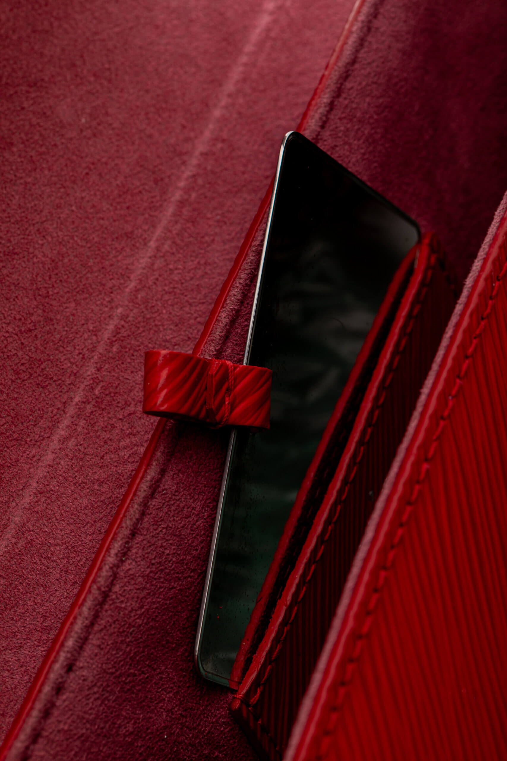 <span style="font-size: 10px;letter-spacing: .15em">HARD TO FIND</span><br>            <strong>LOUIS VUITTON</strong><br>            <div style="margin-top:10px;font-size:16px">Epi Twist Shoulder Bag MM Coquelicot Red M50523</div><br> - Image 18