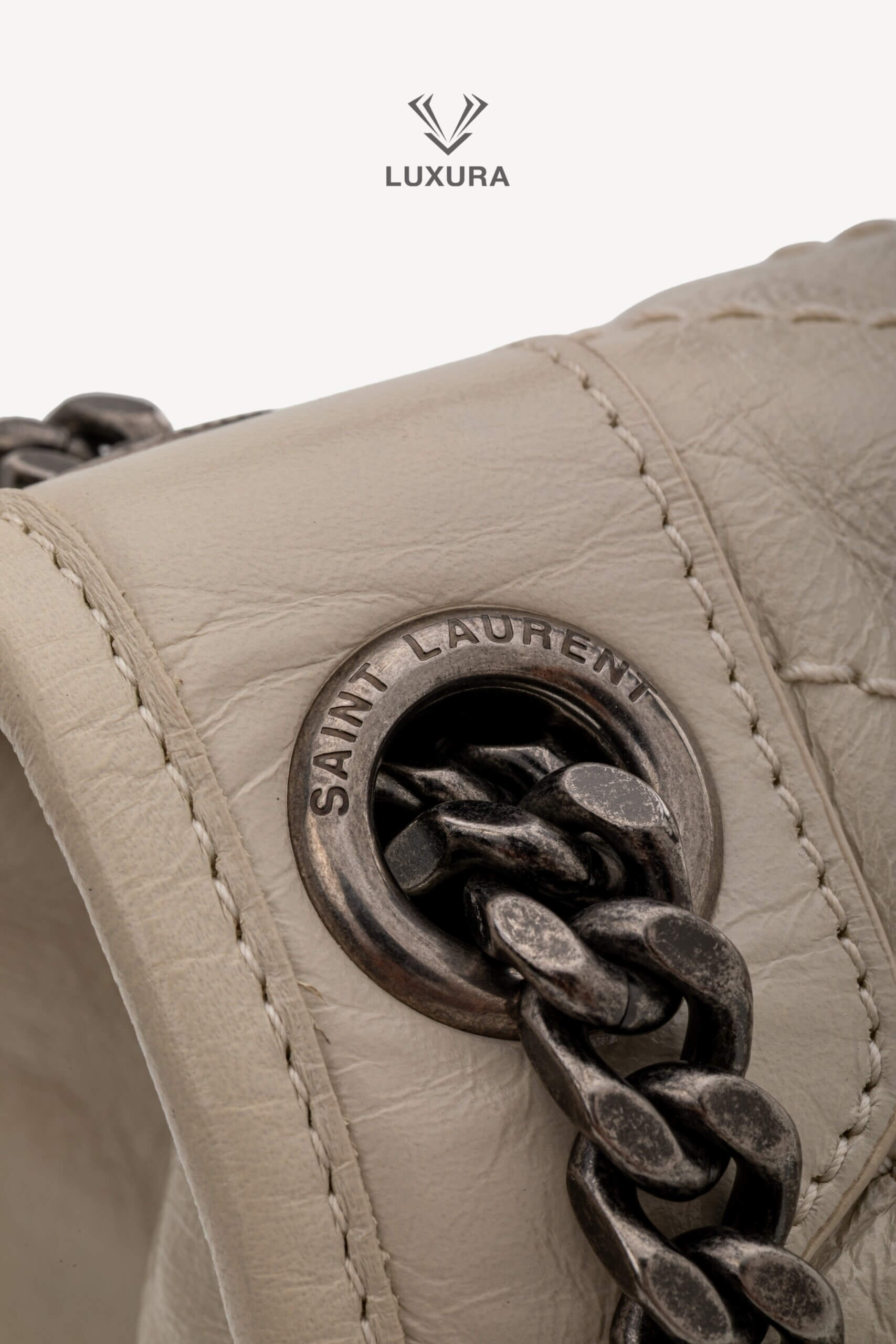 <span style="font-size: 10px;letter-spacing: .15em">BEST DEAL</span><br>            <strong>SAINT LAURENT</strong><br>            <div style="margin-top:10px;font-size:16px">Niki Medium in White Vintage Leather</div><br> - Image 21