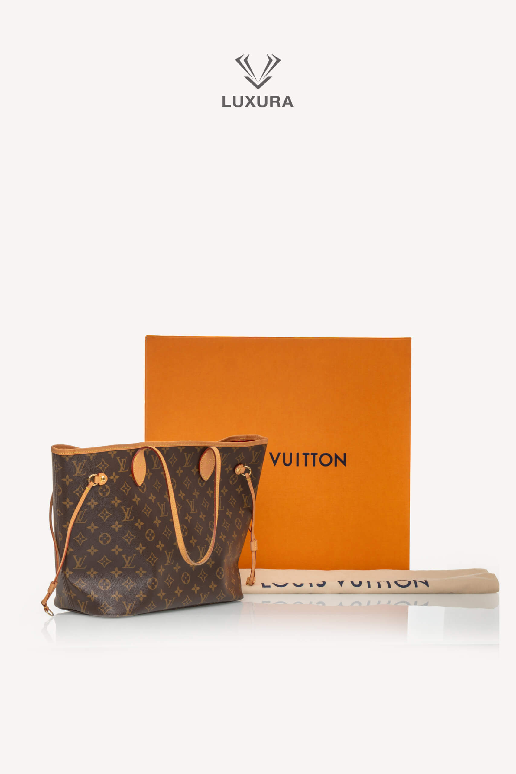 <span style="font-size: 10px;letter-spacing: .15em">BEST DEAL</span><br>            <strong>LOUIS VUITTON</strong><br>            <div style="margin-top:10px;font-size:16px">Neverfull MM Cherry Red Monogram Canvas</div><br> - Image 2