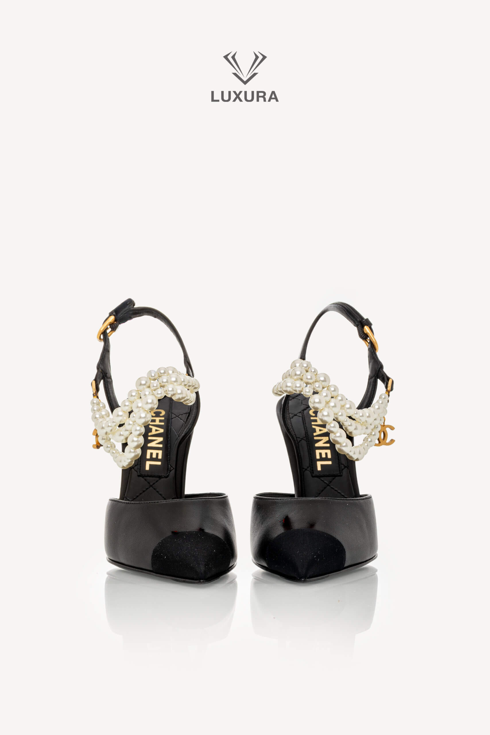 <span style="font-size: 10px;letter-spacing: .15em">HARD TO FIND</span><br>            <strong>CHANEL</strong><br>            <div style="margin-top:10px;font-size:16px">Cap Toe Pearl Pumps Leather and Fabric Black 37</div><br> - Image 6