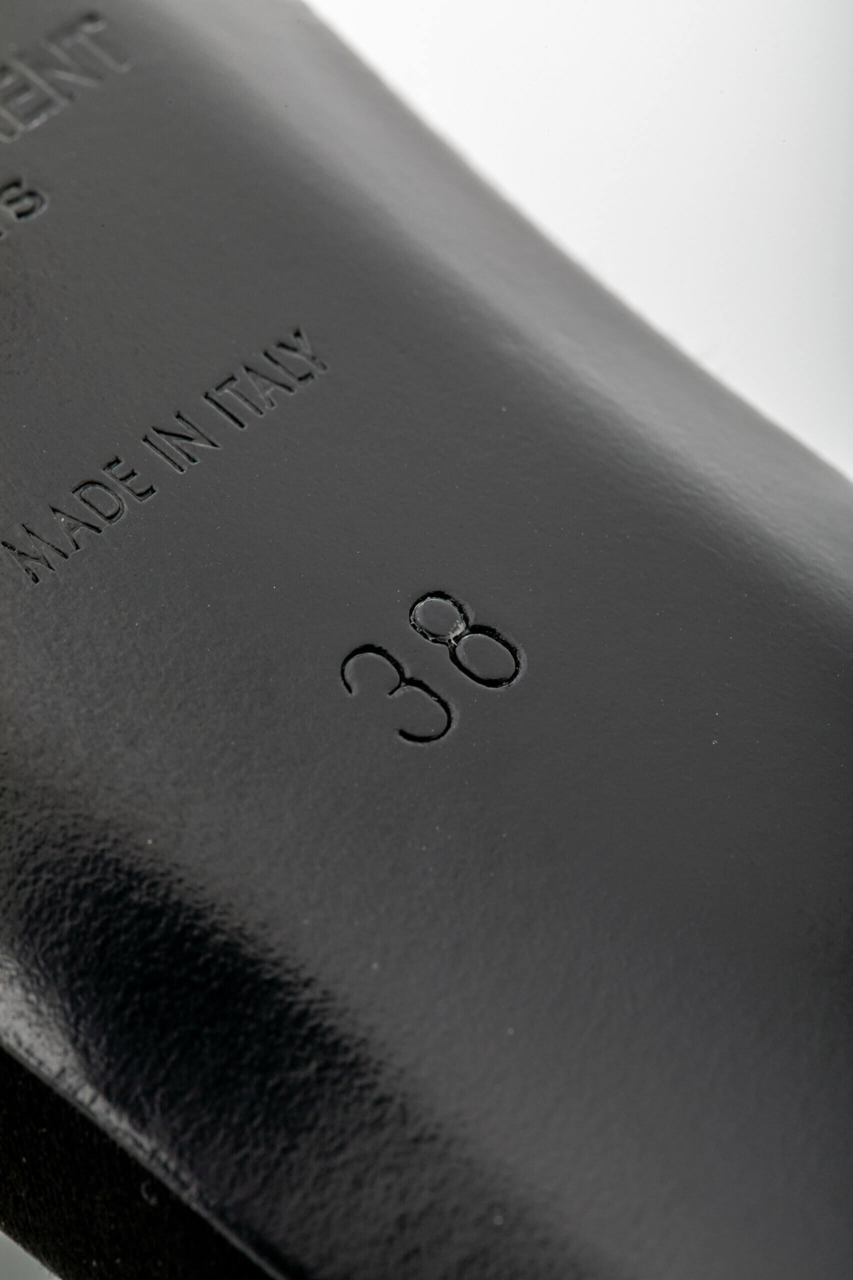 <span style="font-size: 10px;letter-spacing: .15em">BEST DEAL</span><br> <strong>SAINT LAURENT</strong><br> <div style="margin-top:10px;font-size:16px">Rendez-Vous Satin Slingback Sandals 38 Black</div><br> - Image 20