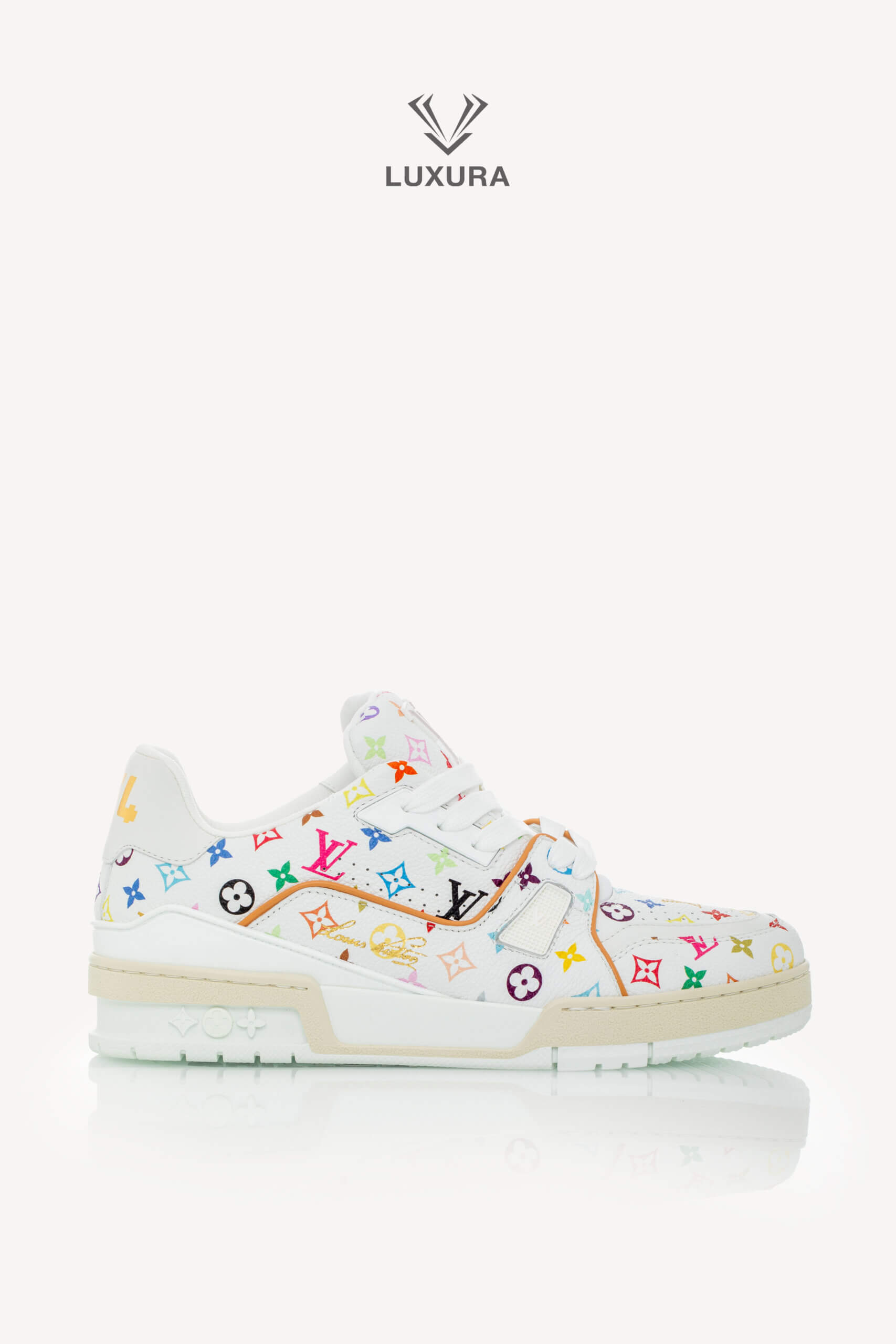 <span style="font-size: 10px;letter-spacing: .15em">HARD TO FIND</span><br>            <strong>LOUIS VUITTON</strong><br>            <div style="margin-top:10px;font-size:16px">X TM Calfskin Monogram Multicolor Trainer 38.5 1AJQC3</div><br>