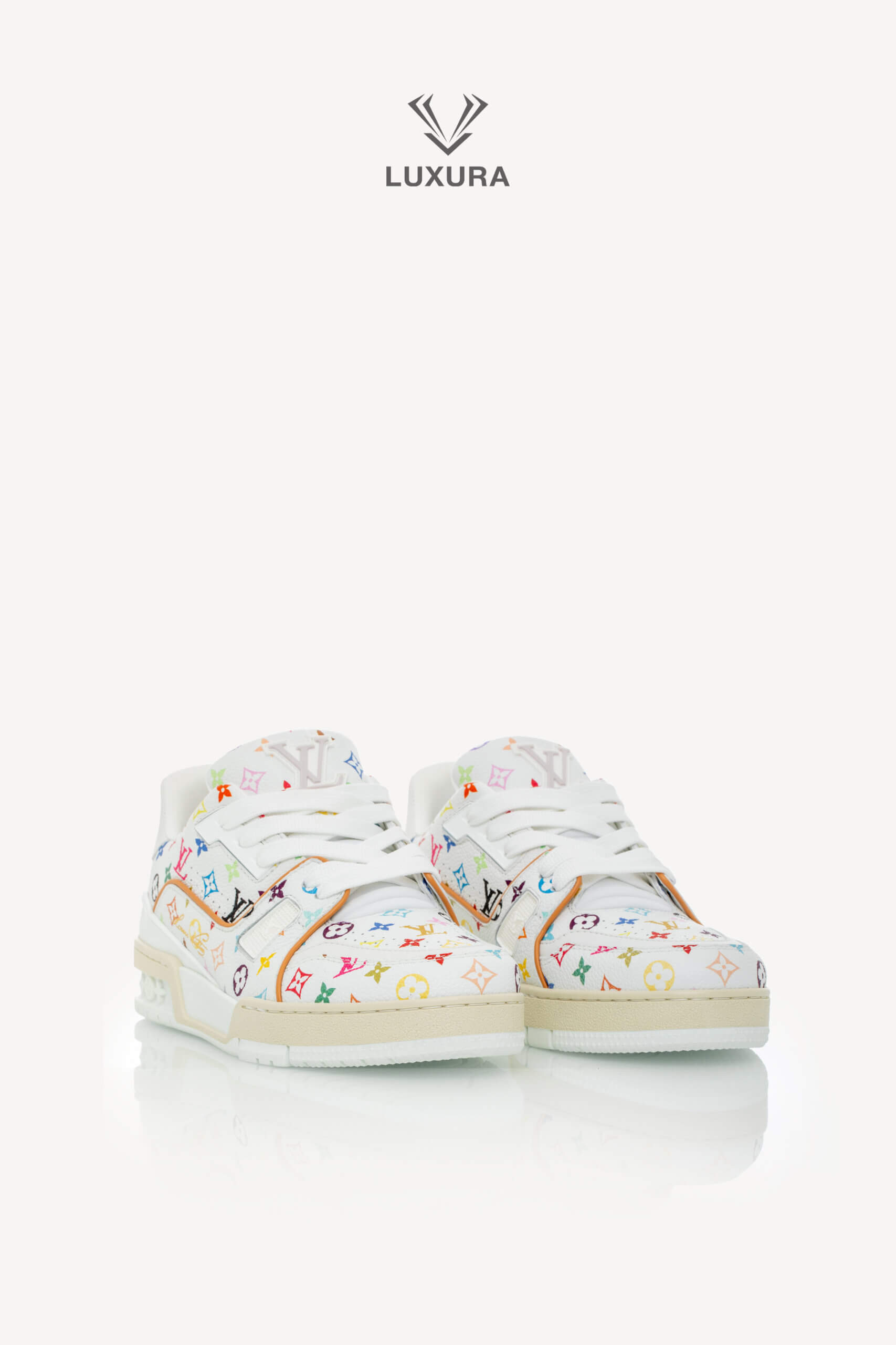 <span style="font-size: 10px;letter-spacing: .15em">HARD TO FIND</span><br>            <strong>LOUIS VUITTON</strong><br>            <div style="margin-top:10px;font-size:16px">X TM Calfskin Monogram Multicolor Trainer 38.5 1AJQC3</div><br> - Image 6