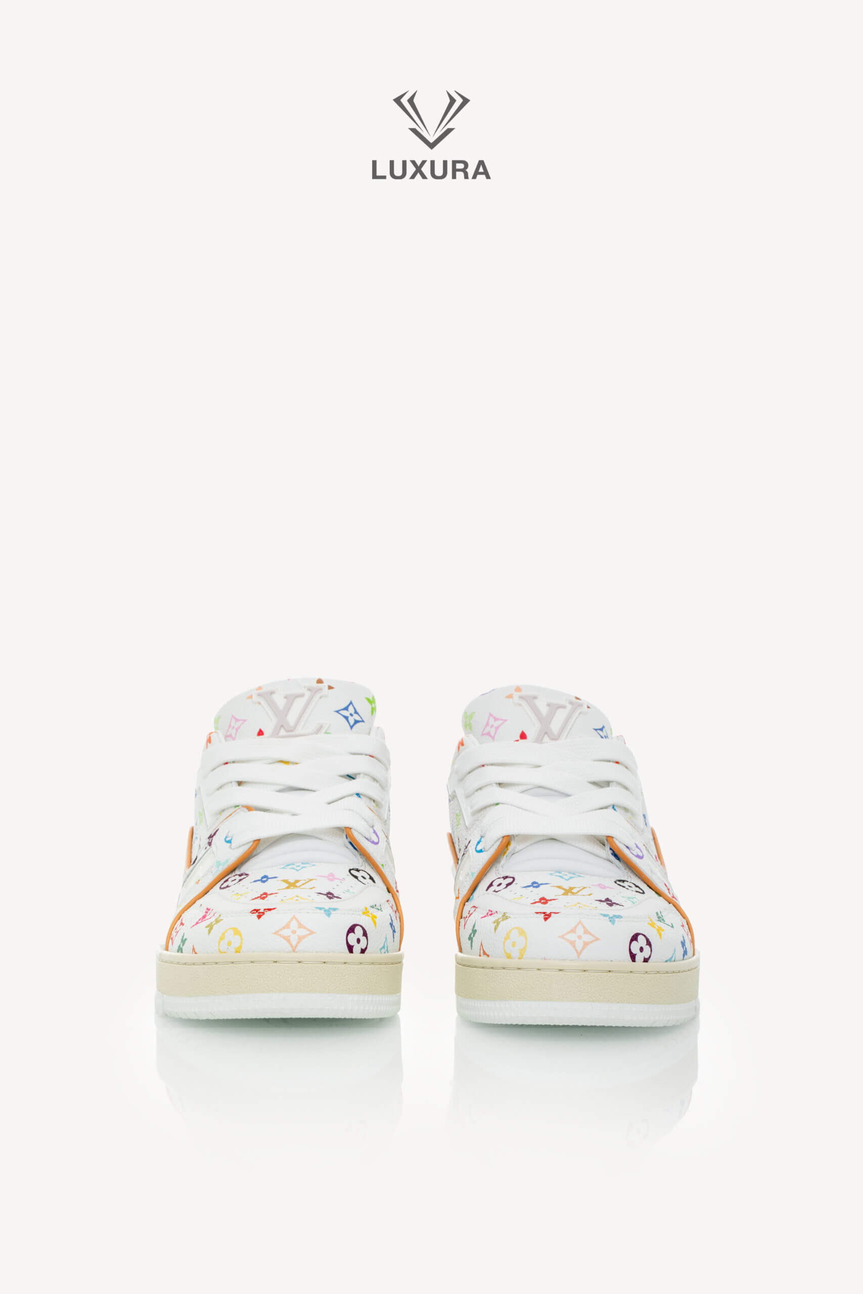 <span style="font-size: 10px;letter-spacing: .15em">HARD TO FIND</span><br>            <strong>LOUIS VUITTON</strong><br>            <div style="margin-top:10px;font-size:16px">X TM Calfskin Monogram Multicolor Trainer 38.5 1AJQC3</div><br> - Image 7