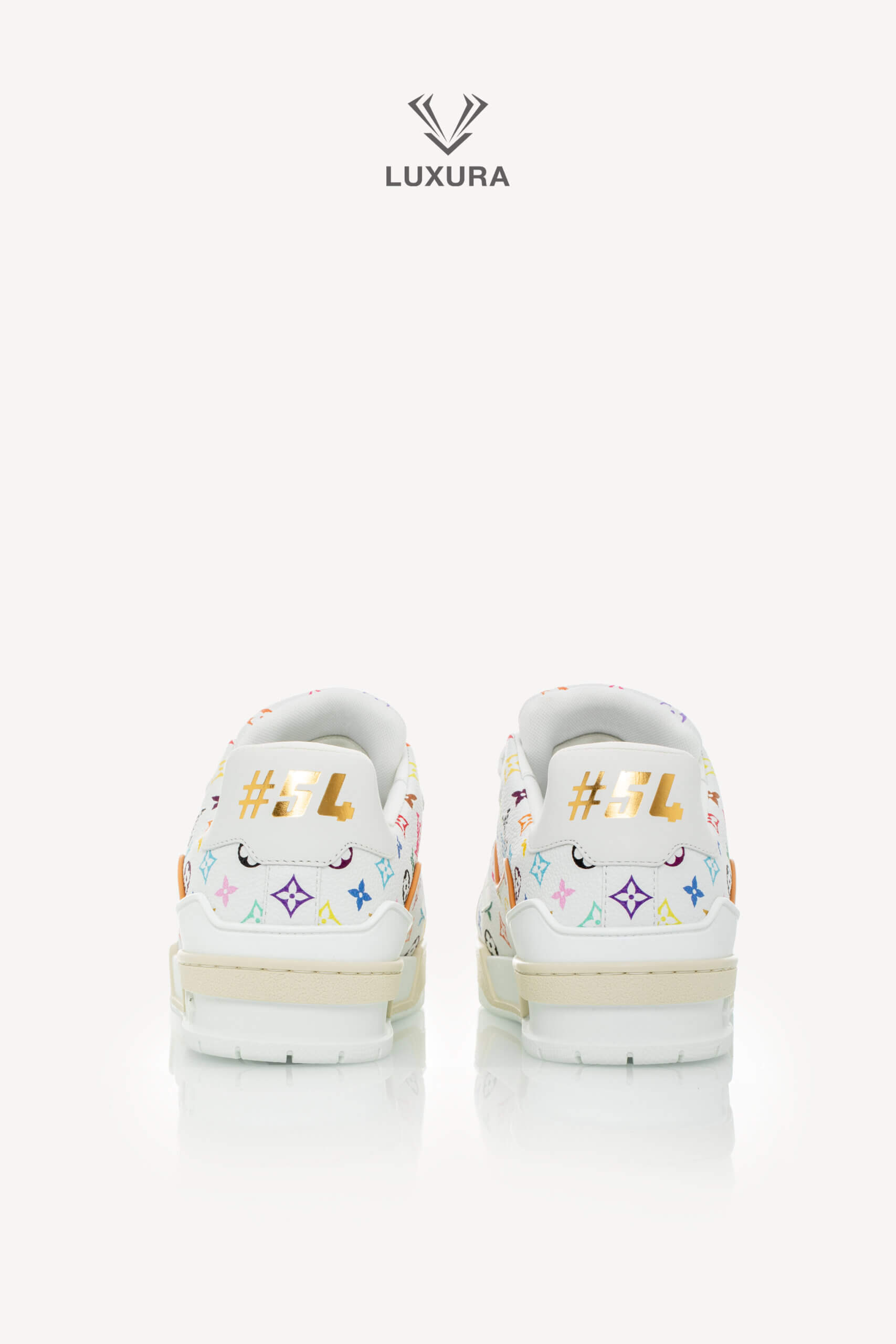 <span style="font-size: 10px;letter-spacing: .15em">HARD TO FIND</span><br>            <strong>LOUIS VUITTON</strong><br>            <div style="margin-top:10px;font-size:16px">X TM Calfskin Monogram Multicolor Trainer 38.5 1AJQC3</div><br> - Image 8