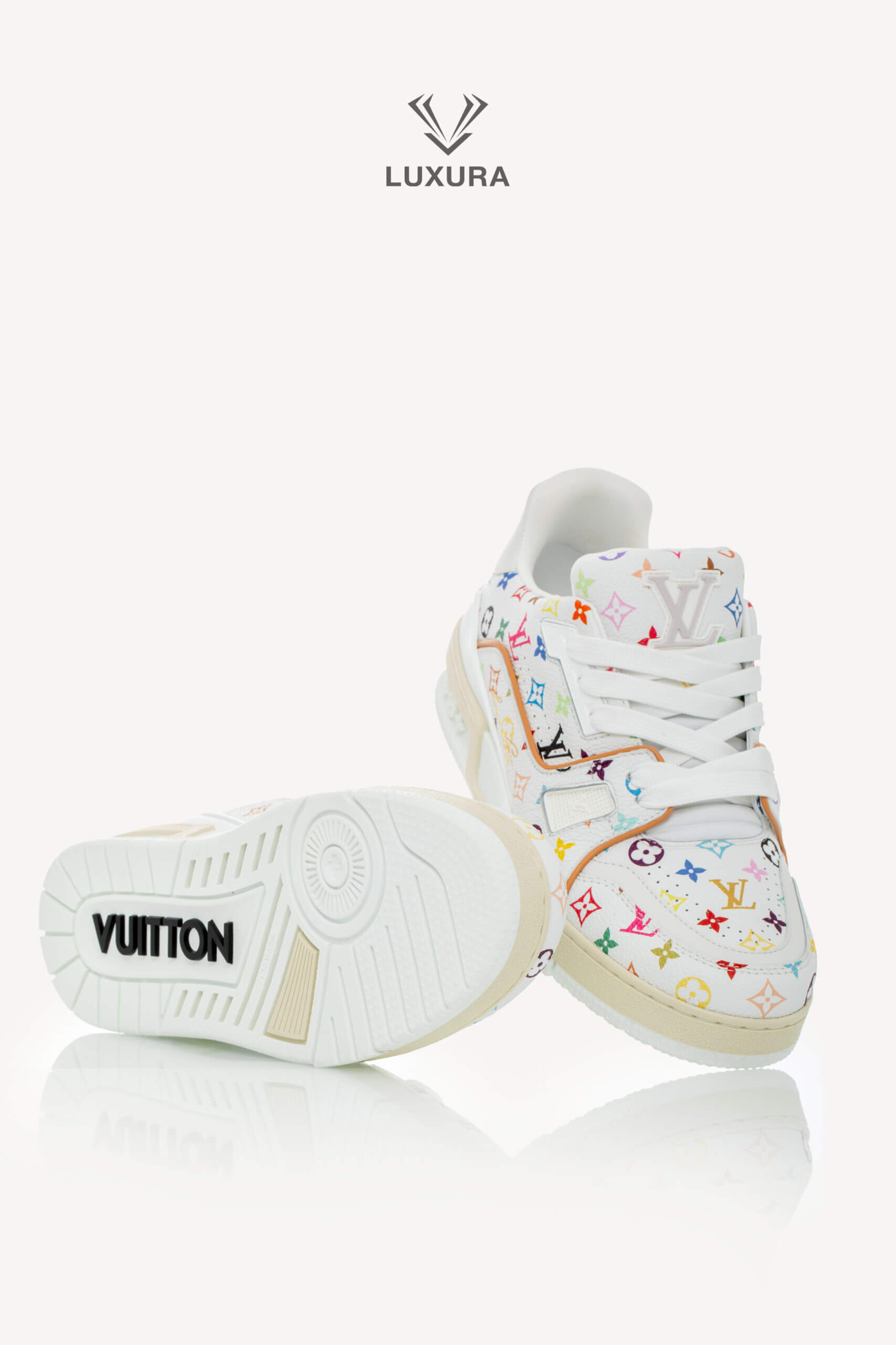 <span style="font-size: 10px;letter-spacing: .15em">HARD TO FIND</span><br>            <strong>LOUIS VUITTON</strong><br>            <div style="margin-top:10px;font-size:16px">X TM Calfskin Monogram Multicolor Trainer 38.5 1AJQC3</div><br> - Image 25