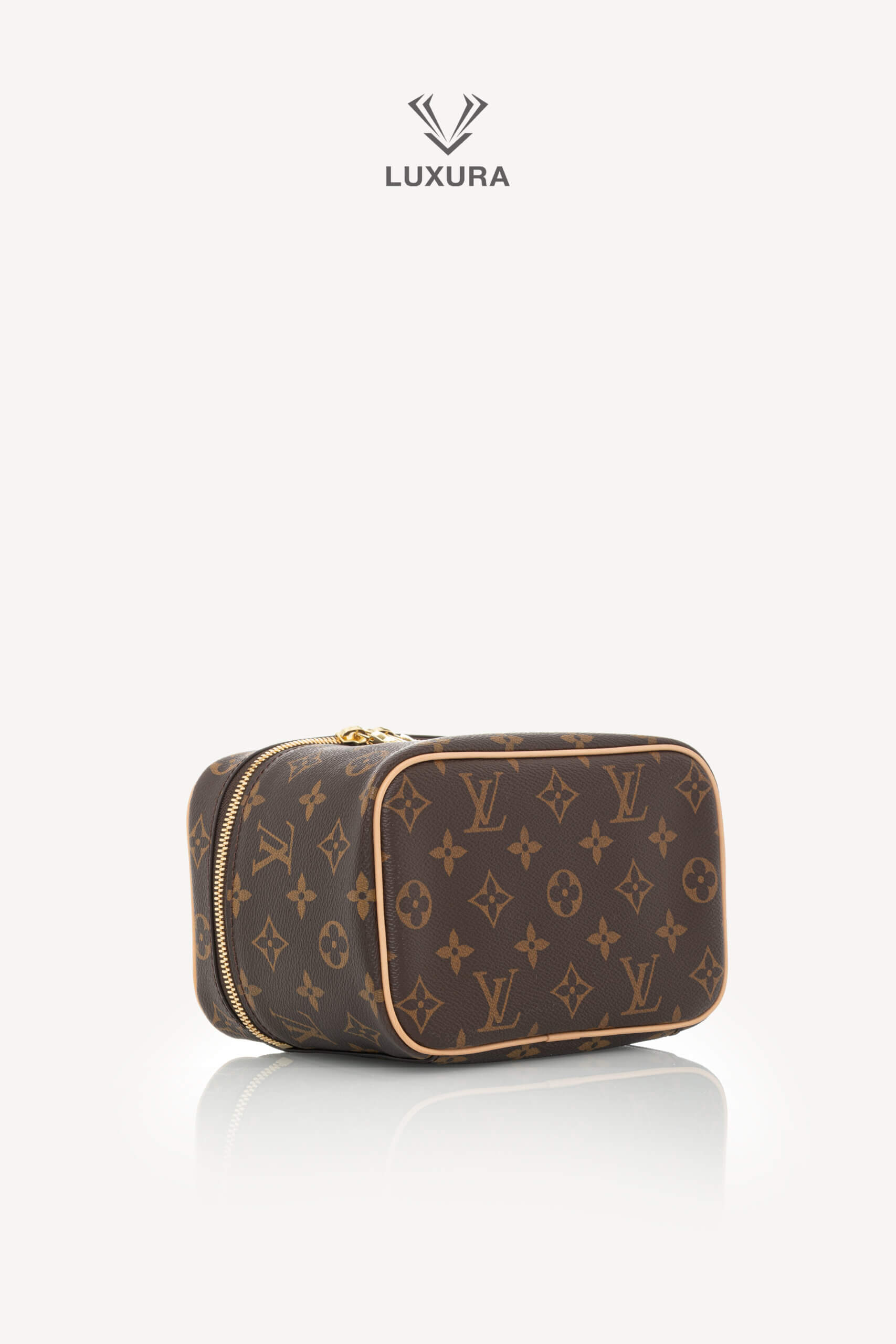 <span style="font-size: 10px;letter-spacing: .15em">HARD TO FIND</span><br> <strong>LOUIS VUITTON</strong><br> <div style="margin-top:10px;font-size:16px">Monogram Coated Canvas Nice Mini M44495</div><br> - Image 18