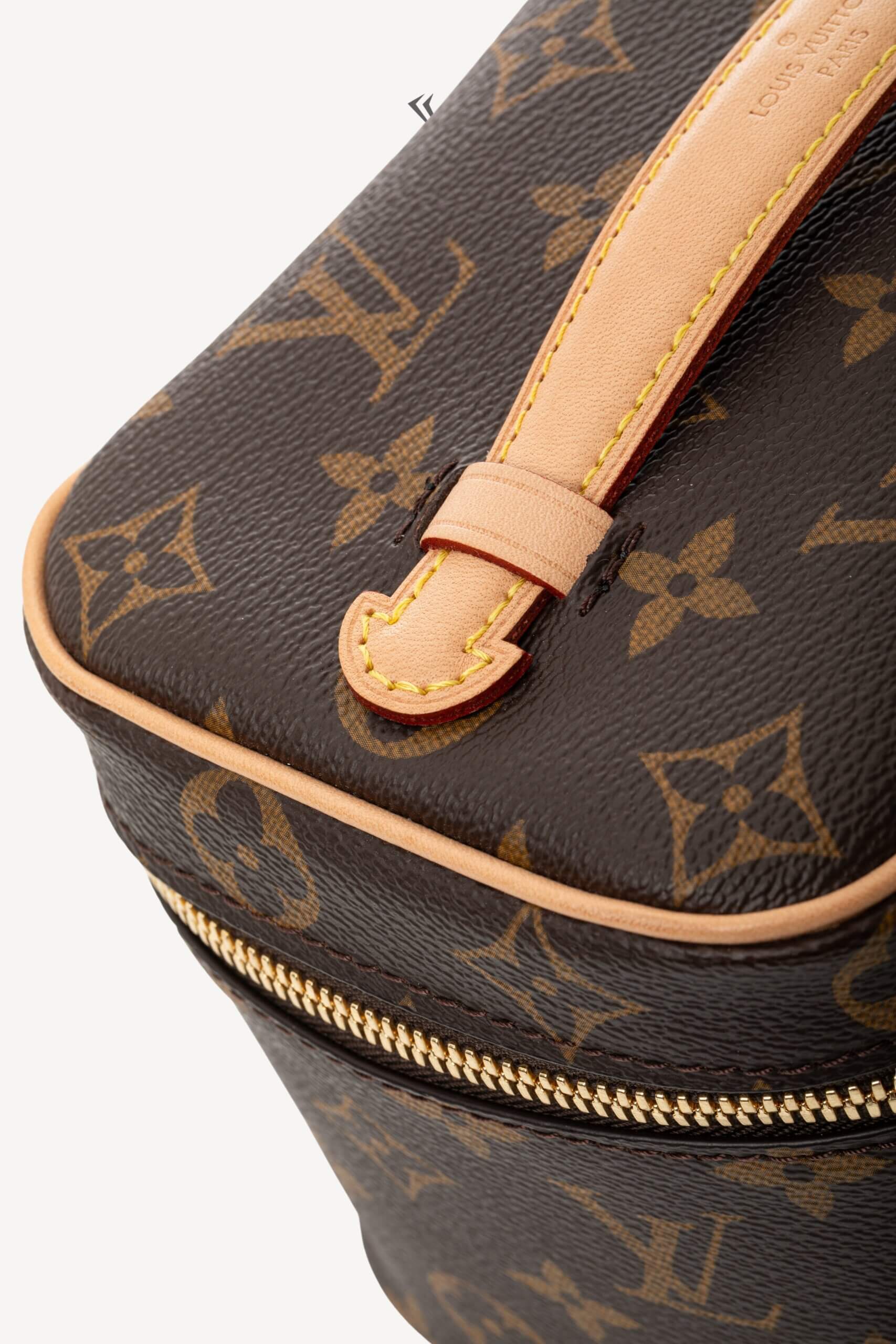 <span style="font-size: 10px;letter-spacing: .15em">HARD TO FIND</span><br> <strong>LOUIS VUITTON</strong><br> <div style="margin-top:10px;font-size:16px">Monogram Coated Canvas Nice Mini M44495</div><br> - Image 7