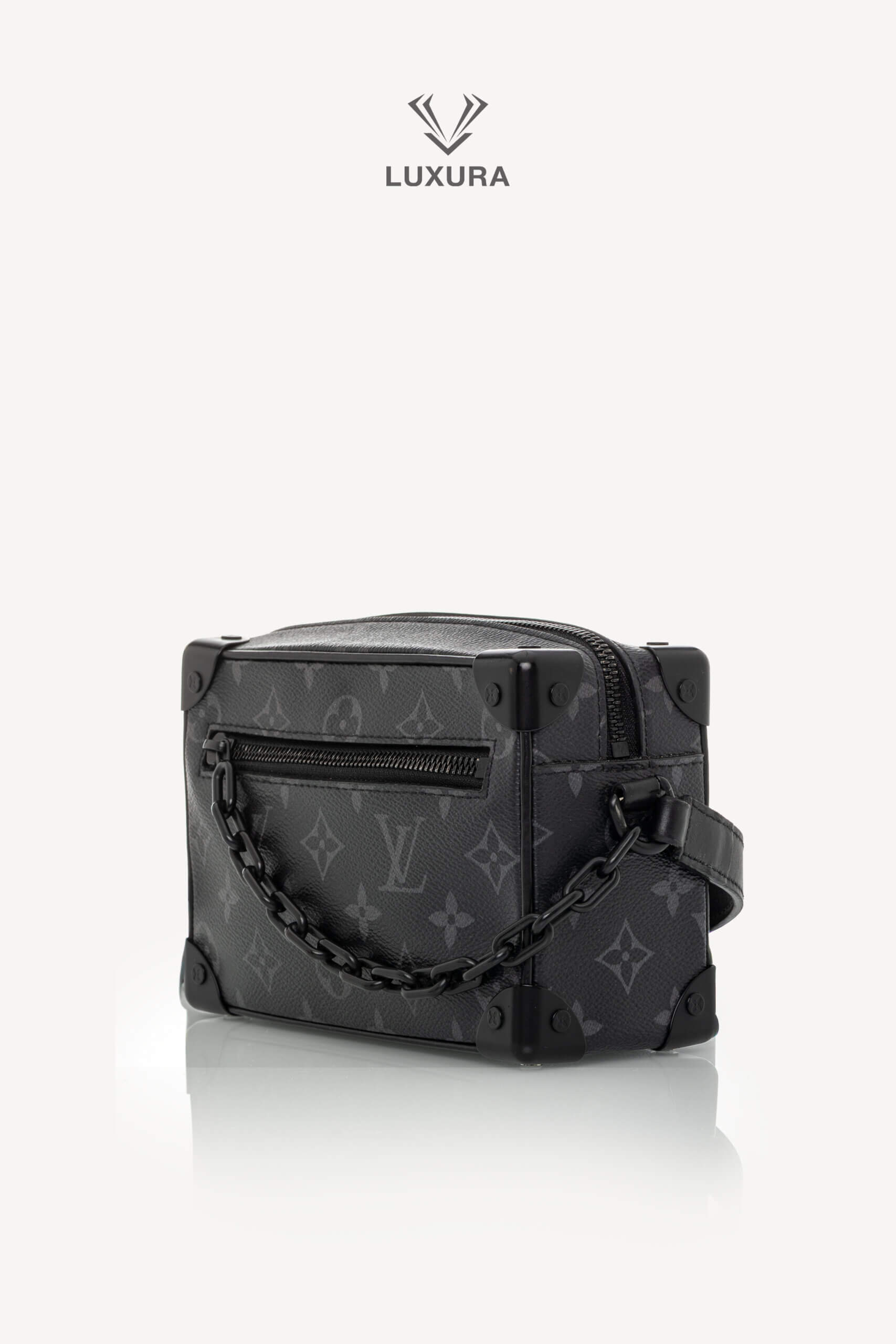 <span style="font-size: 10px;letter-spacing: .15em">BEST DEAL</span><br> <strong>LOUIS VUITTON</strong><br> <div style="margin-top:10px;font-size:16px">Monogram Eclipse Soft Trunk Mini Clutch M44735</div><br> - Image 7