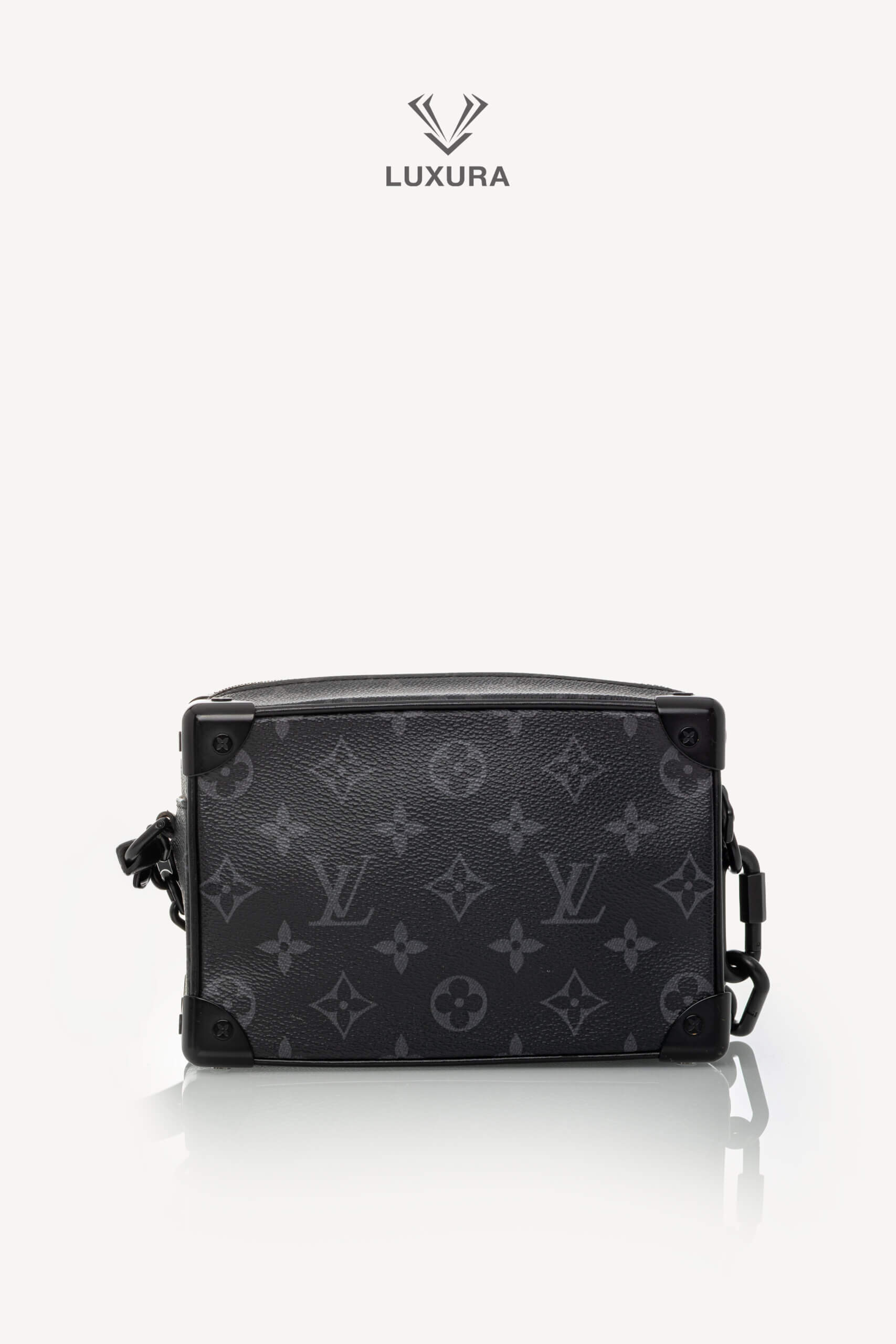 <span style="font-size: 10px;letter-spacing: .15em">BEST DEAL</span><br> <strong>LOUIS VUITTON</strong><br> <div style="margin-top:10px;font-size:16px">Monogram Eclipse Soft Trunk Mini Clutch M44735</div><br> - Image 6