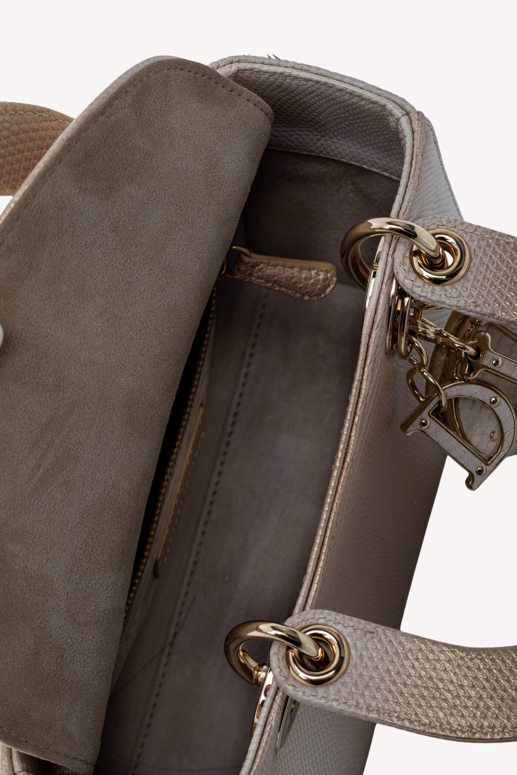 <span style="font-size: 10px;letter-spacing: .15em">HARD TO FIND</span><br>            <strong>CHRISTIAN DIOR</strong><br>            <div style="margin-top:10px;font-size:16px">Small Lady Dior Bag in Gold-Ivory Lizard Leather with Gold Hardware</div><br> - Image 15