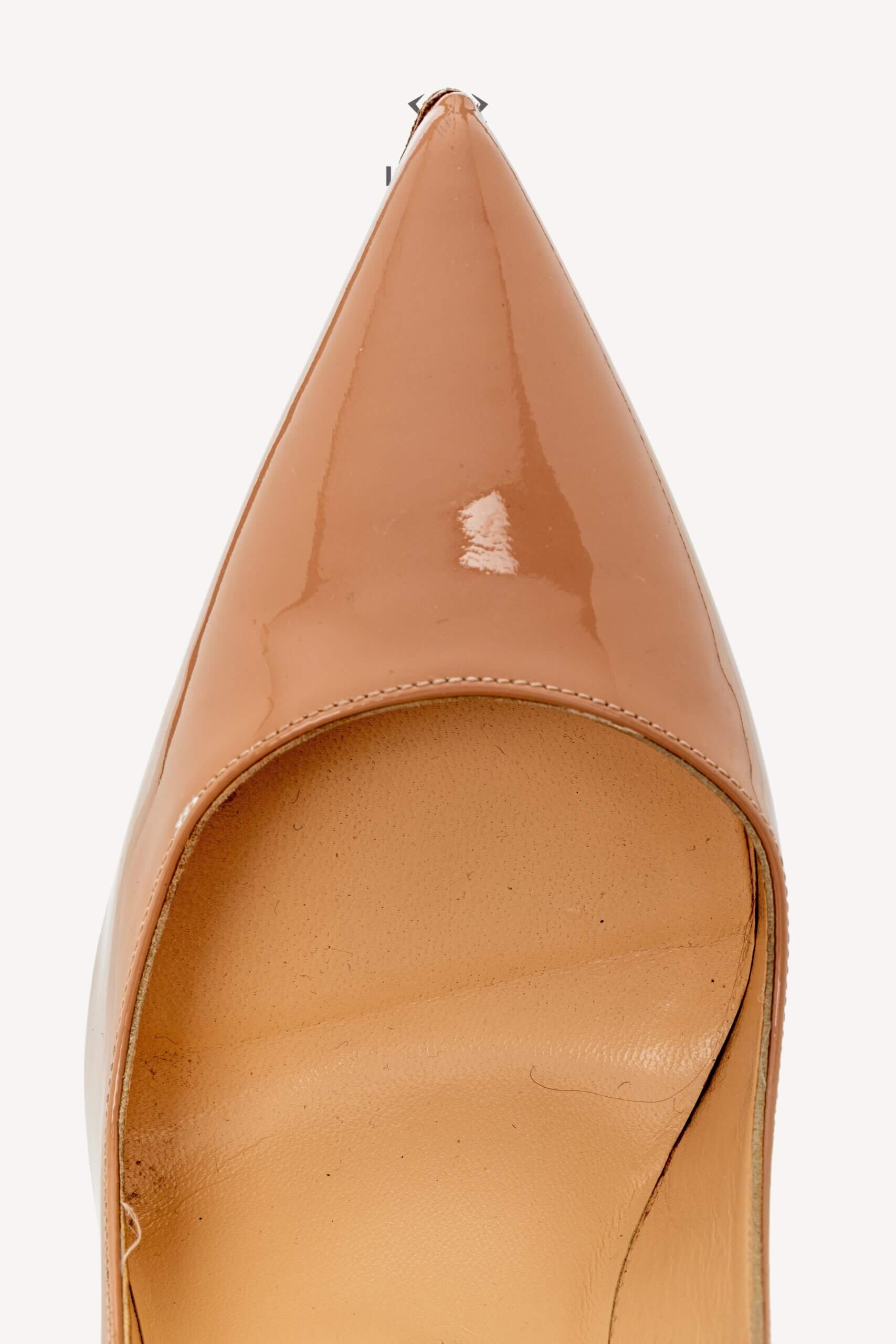<span style="font-size: 10px;letter-spacing: .15em">BEST DEAL</span><br>            <strong>CHRISTIAN LOUBOUTIN</strong><br>            <div style="margin-top:10px;font-size:16px">Patent Calf Leather 120mm Pumps Blush 36</div><br> - Image 10