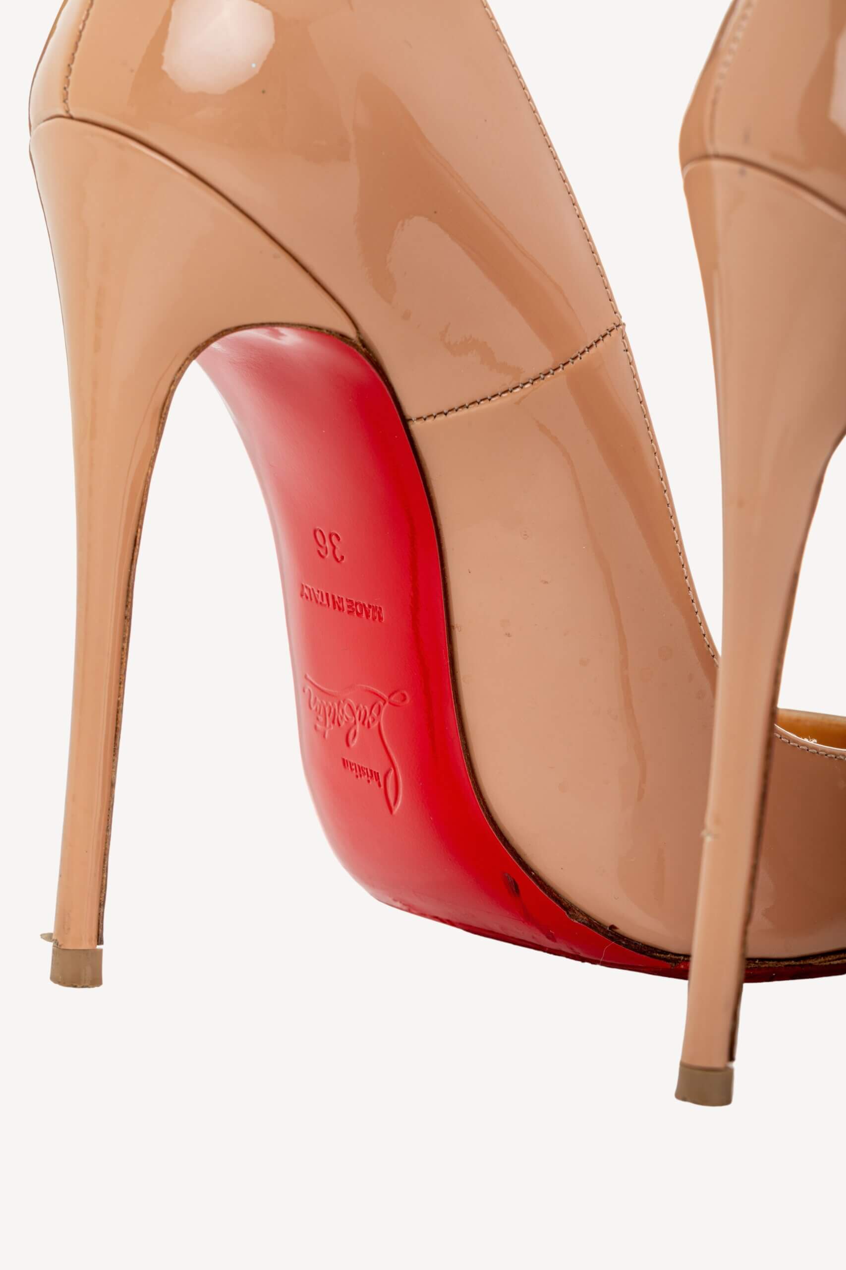 <span style="font-size: 10px;letter-spacing: .15em">BEST DEAL</span><br>            <strong>CHRISTIAN LOUBOUTIN</strong><br>            <div style="margin-top:10px;font-size:16px">Patent Calf Leather 120mm Pumps Blush 36</div><br> - Image 8