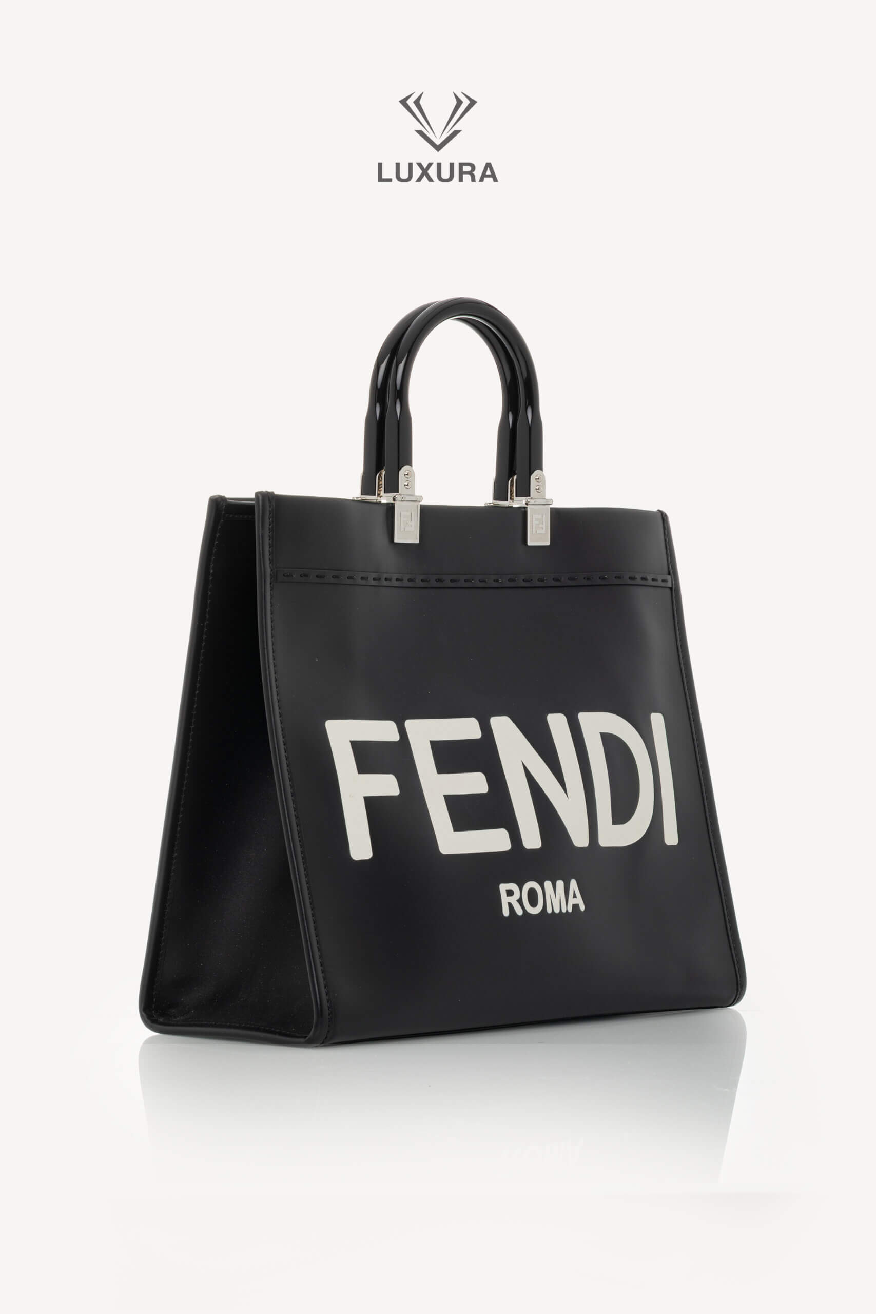 <span style="font-size: 10px;letter-spacing: .15em">BEST DEAL</span><br>            <strong>FENDI</strong><br>            <div style="margin-top:10px;font-size:16px">Vitello King Plexiglass Medium Fendi Sunshine Shopper Tote Black White</div><br> - Image 2