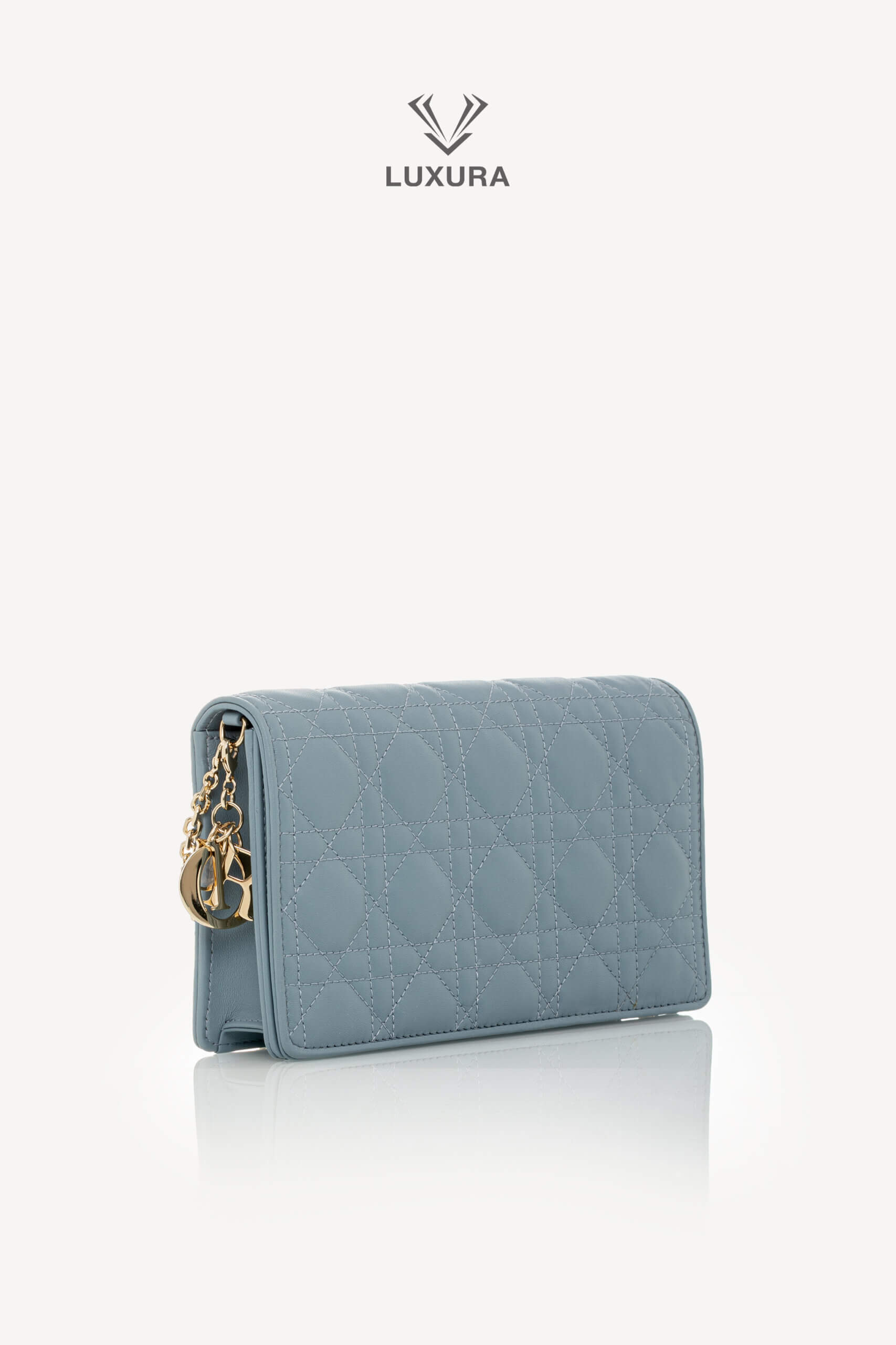 <span style="font-size: 10px;letter-spacing: .15em">NEW COLLECTION</span><br>            <strong>CHRISTIAN DIOR</strong><br>            <div style="margin-top:10px;font-size:16px">Lambskin Cannage Lady Dior Chain Wallet Cloud Blue</div><br> - Image 2
