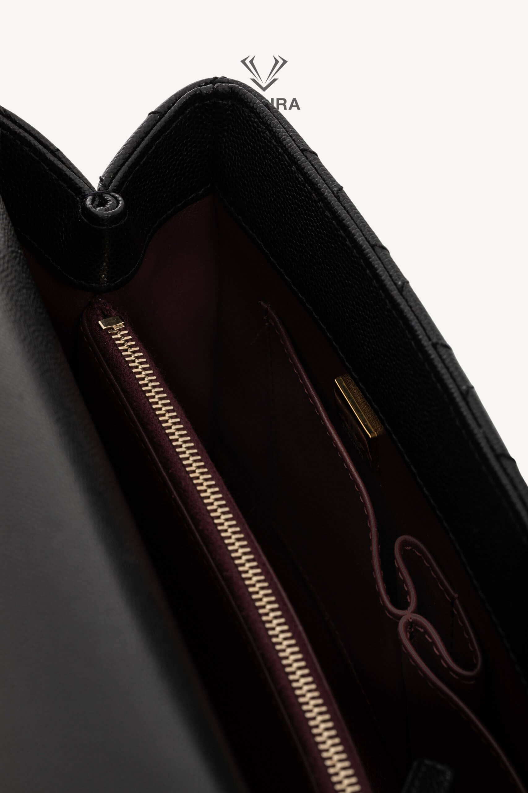 <span style="font-size: 10px;letter-spacing: .15em">HARD TO FIND</span><br>            <strong>CHANEL</strong><br>            <div style="margin-top:10px;font-size:16px">Quilted Caviar and Lizard Embossed Large Coco Top Handle Black</div><br> - Image 26