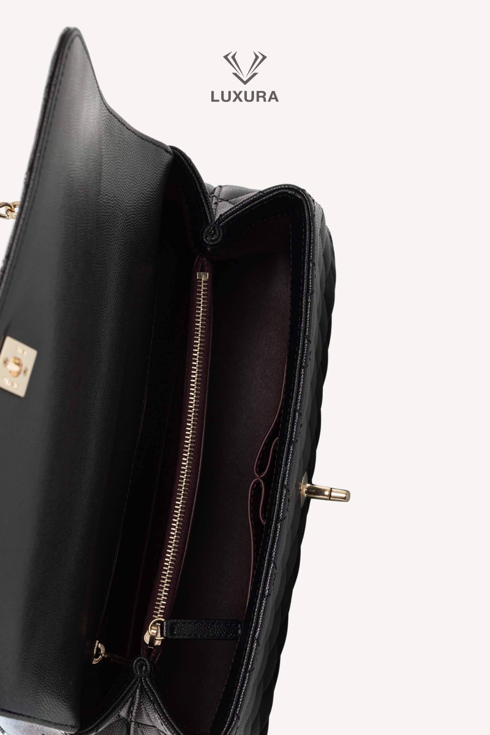 <span style="font-size: 10px;letter-spacing: .15em">HARD TO FIND</span><br>            <strong>CHANEL</strong><br>            <div style="margin-top:10px;font-size:16px">Quilted Caviar and Lizard Embossed Large Coco Top Handle Black</div><br> - Image 22