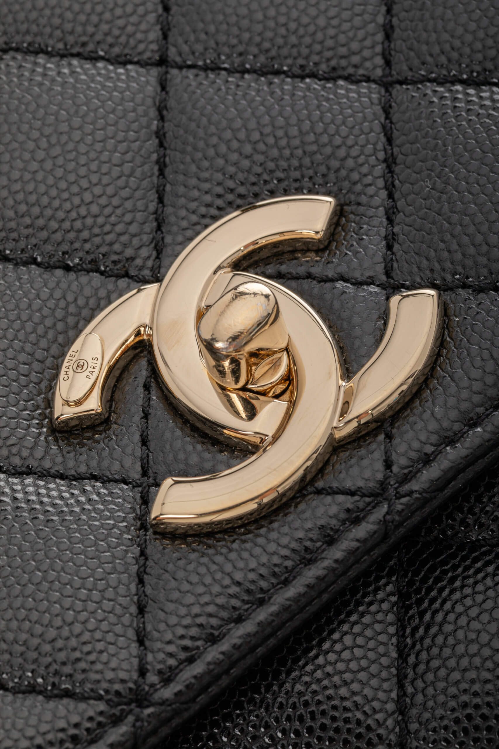 <span style="font-size: 10px;letter-spacing: .15em">HARD TO FIND</span><br>            <strong>CHANEL</strong><br>            <div style="margin-top:10px;font-size:16px">Quilted Caviar and Lizard Embossed Large Coco Top Handle Black</div><br> - Image 11