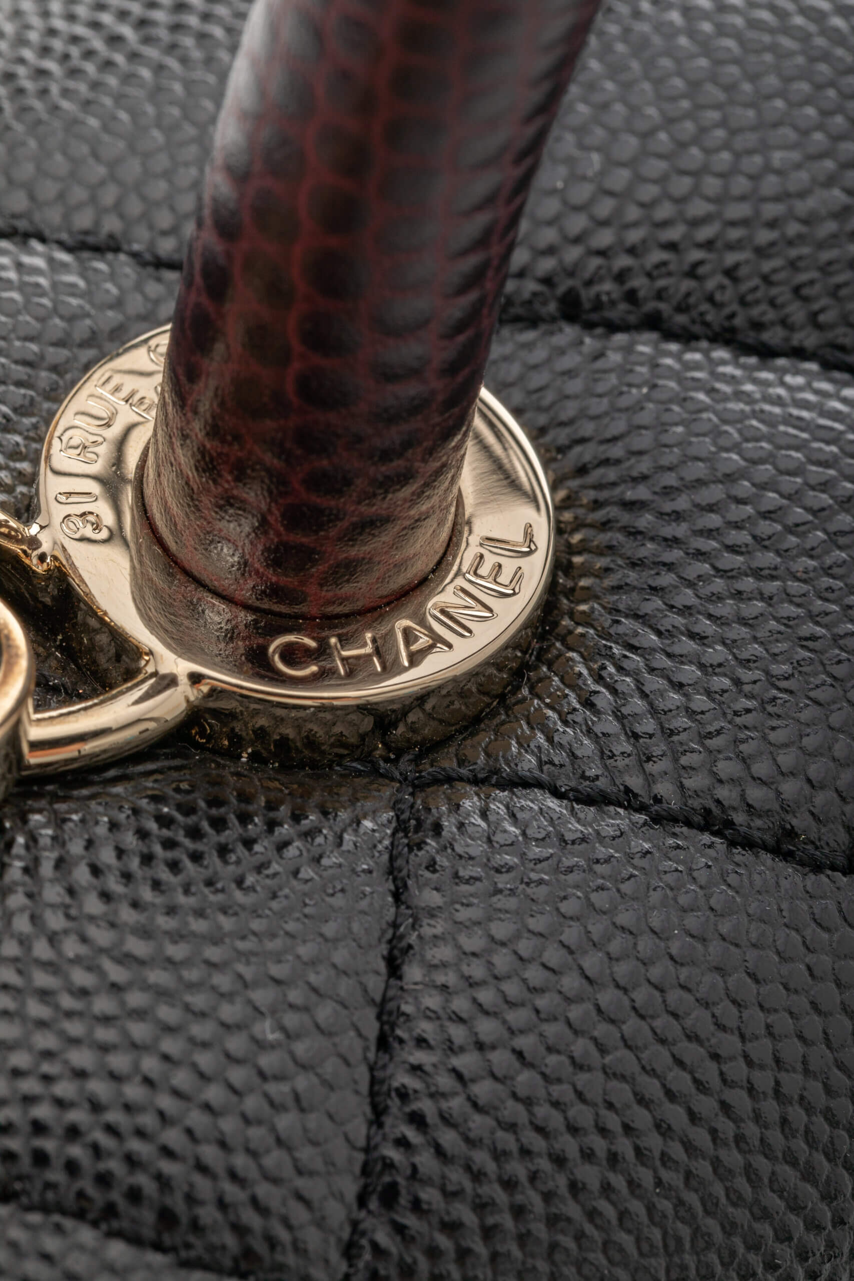 <span style="font-size: 10px;letter-spacing: .15em">HARD TO FIND</span><br>            <strong>CHANEL</strong><br>            <div style="margin-top:10px;font-size:16px">Quilted Caviar and Lizard Embossed Large Coco Top Handle Black</div><br> - Image 14