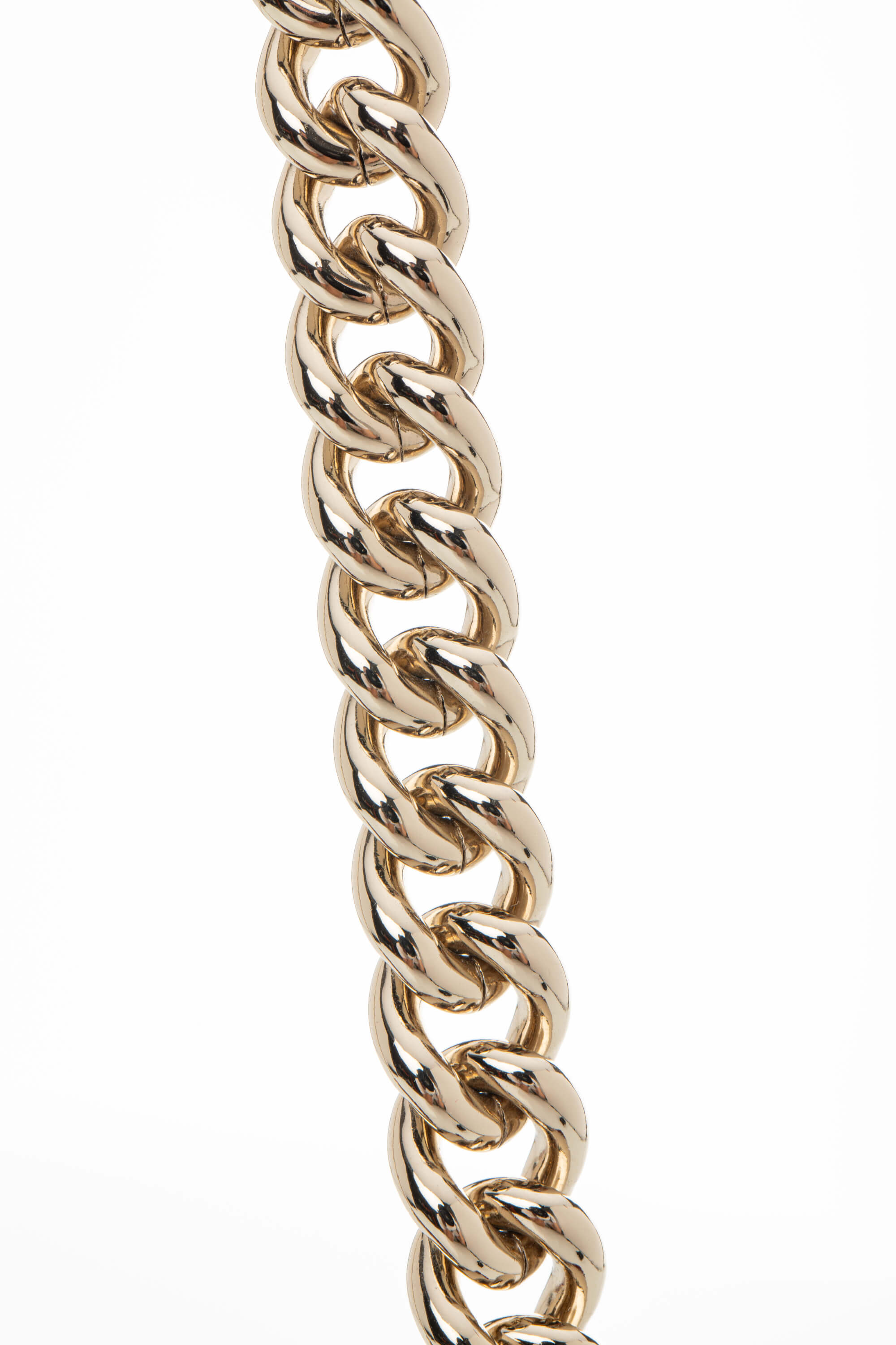 <span style="font-size: 10px;letter-spacing: .15em">BEST DEAL</span><br>            <strong>GUCCI</strong><br>            <div style="margin-top:10px;font-size:16px">Crinkled Patent Small Dionysus Shoulder Bag Rosso Ancona</div><br> - Image 21