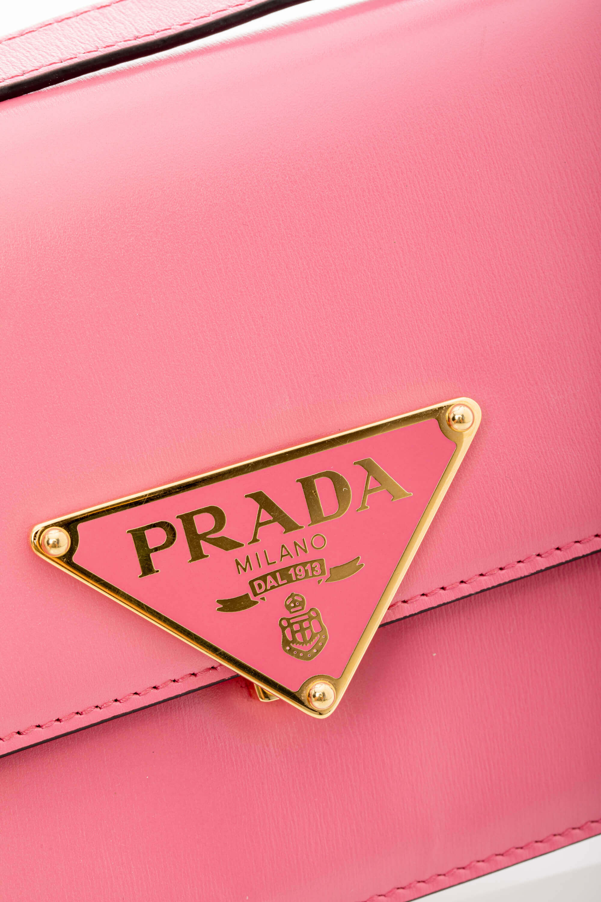 <span style="font-size: 10px;letter-spacing: .15em">BEST DEAL</span><br> <strong>PRADA</strong><br> <div style="margin-top:10px;font-size:16px">Box Calfskin Triangle Embleme Flap Shoulder Bag Begonia</div><br> - Image 9