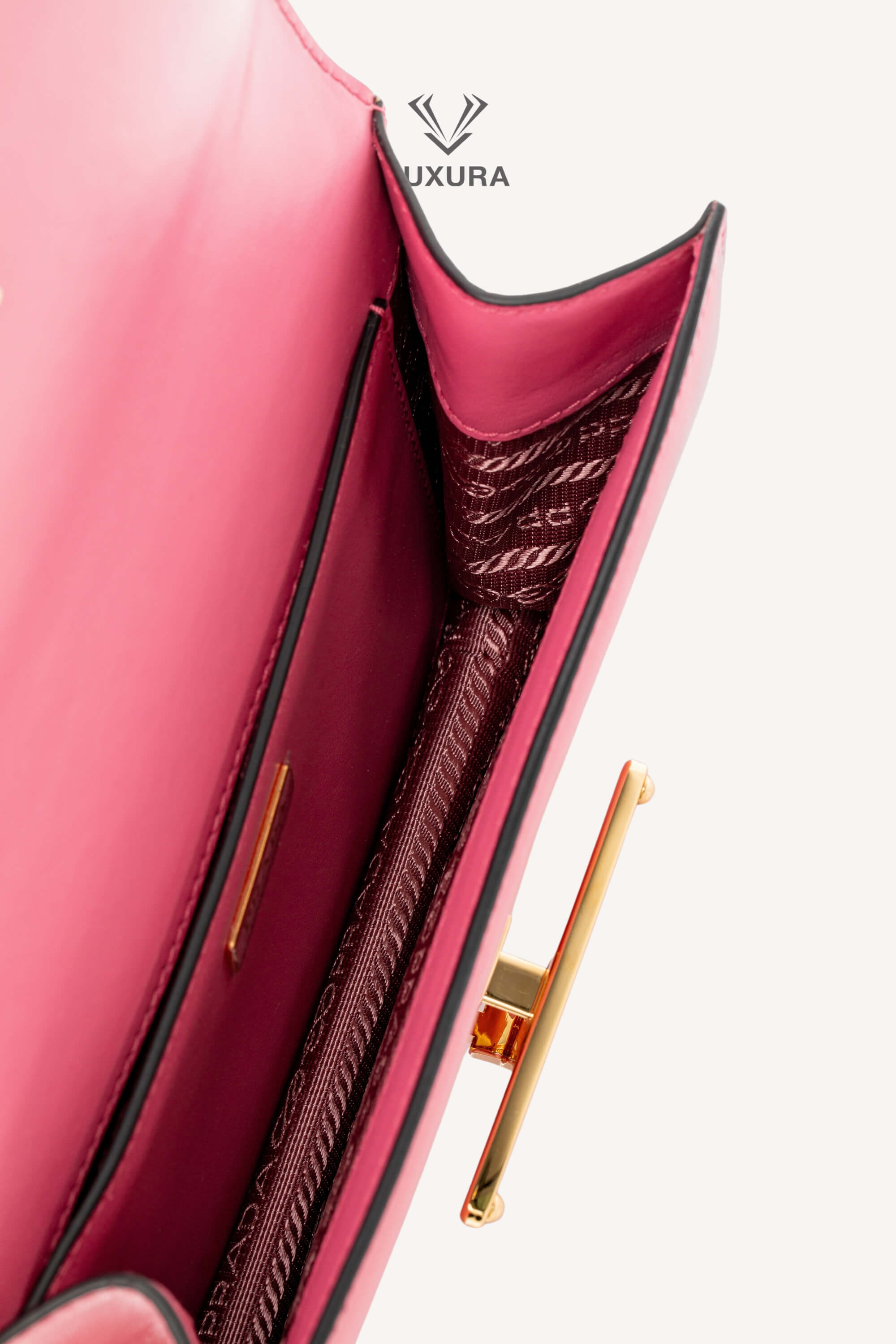 <span style="font-size: 10px;letter-spacing: .15em">BEST DEAL</span><br> <strong>PRADA</strong><br> <div style="margin-top:10px;font-size:16px">Box Calfskin Triangle Embleme Flap Shoulder Bag Begonia</div><br> - Image 11