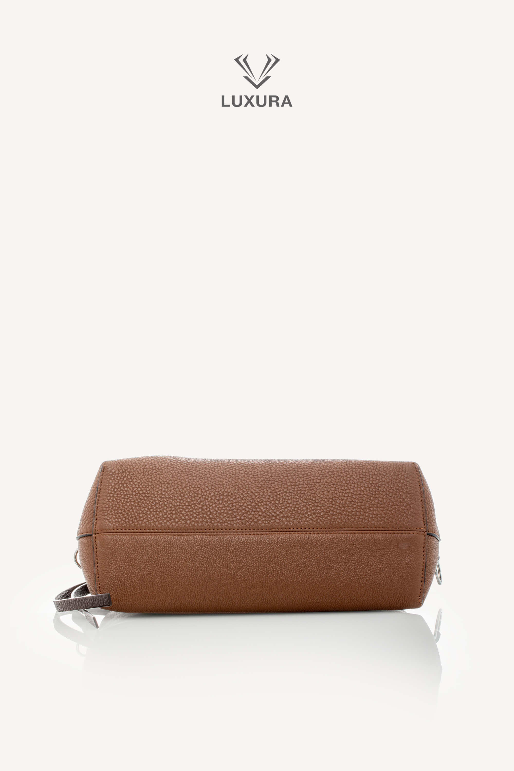 <span style="font-size: 10px;letter-spacing: .15em">BEST DEAL</span><br>            <strong>FENDI</strong><br>            <div style="margin-top:10px;font-size:16px">Cuoio Romano Selleria By The Way Boston Bag Brown</div><br> - Image 18