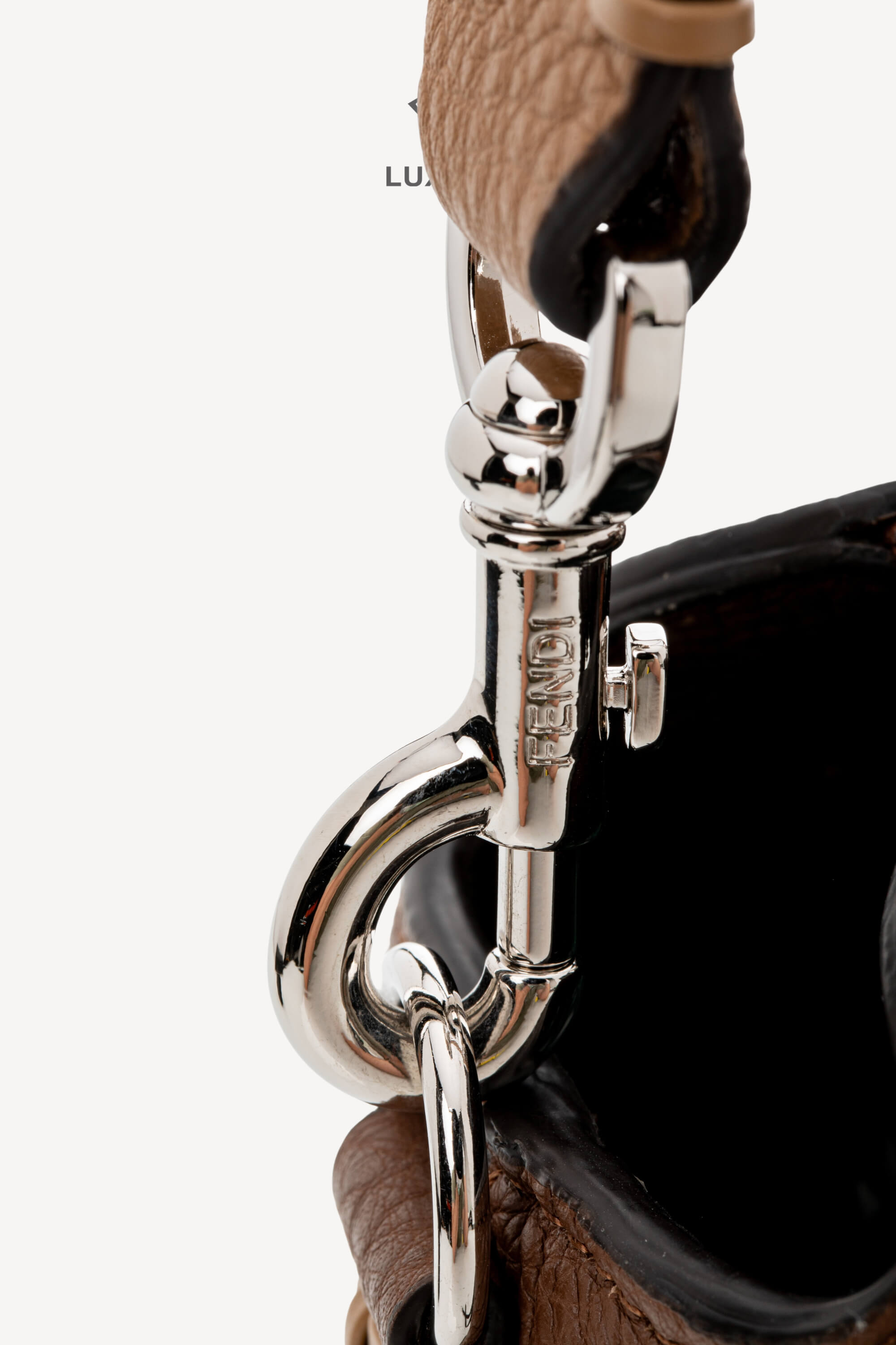 <span style="font-size: 10px;letter-spacing: .15em">BEST DEAL</span><br>            <strong>FENDI</strong><br>            <div style="margin-top:10px;font-size:16px">Cuoio Romano Selleria By The Way Boston Bag Brown</div><br> - Image 14
