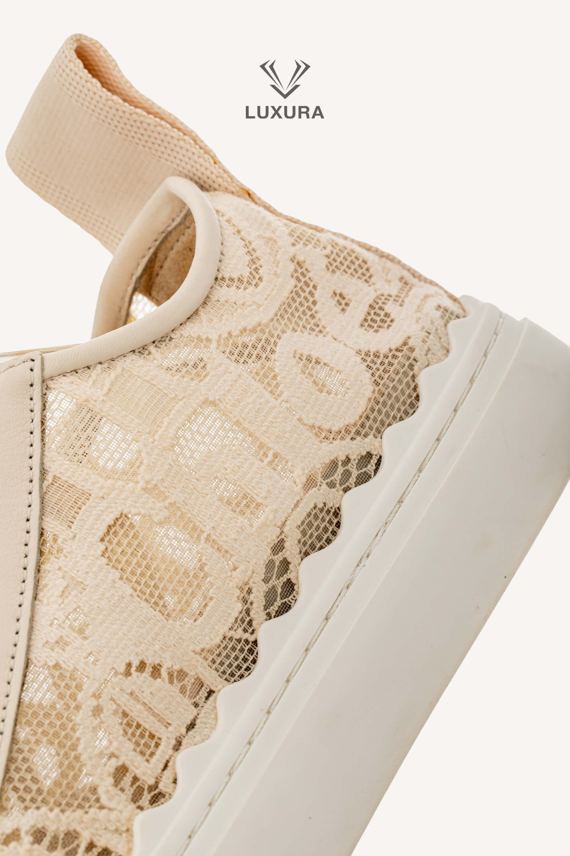 <span style="font-size: 10px;letter-spacing: .15em">IN TRENDING</span><br> <strong>CHLOE</strong><br> <div style="margin-top:10px;font-size:16px">Lauren Lace Sneakers in Beige 38</div><br> - Image 13