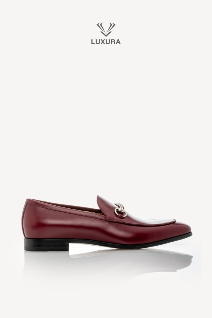 <span style="font-size: 10px;letter-spacing: .15em">BEST DEAL</span><br>            <strong>GUCCI</strong><br>            <div style="margin-top:10px;font-size:16px">Jordaan Horsebit Leather Loafers Red 44.5</div><br>
