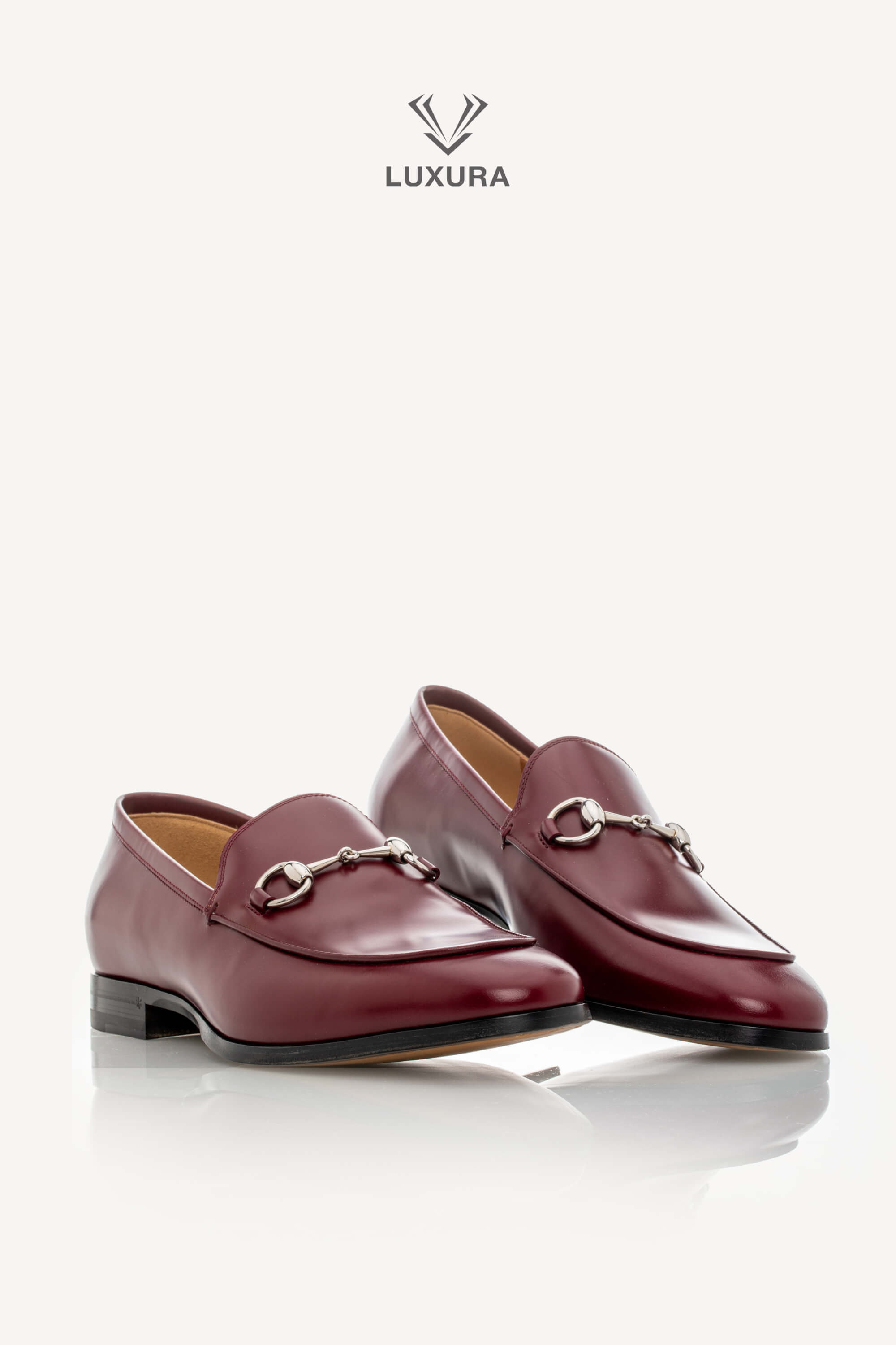 <span style="font-size: 10px;letter-spacing: .15em">BEST DEAL</span><br>            <strong>GUCCI</strong><br>            <div style="margin-top:10px;font-size:16px">Jordaan Horsebit Leather Loafers Red 44.5</div><br> - Image 5