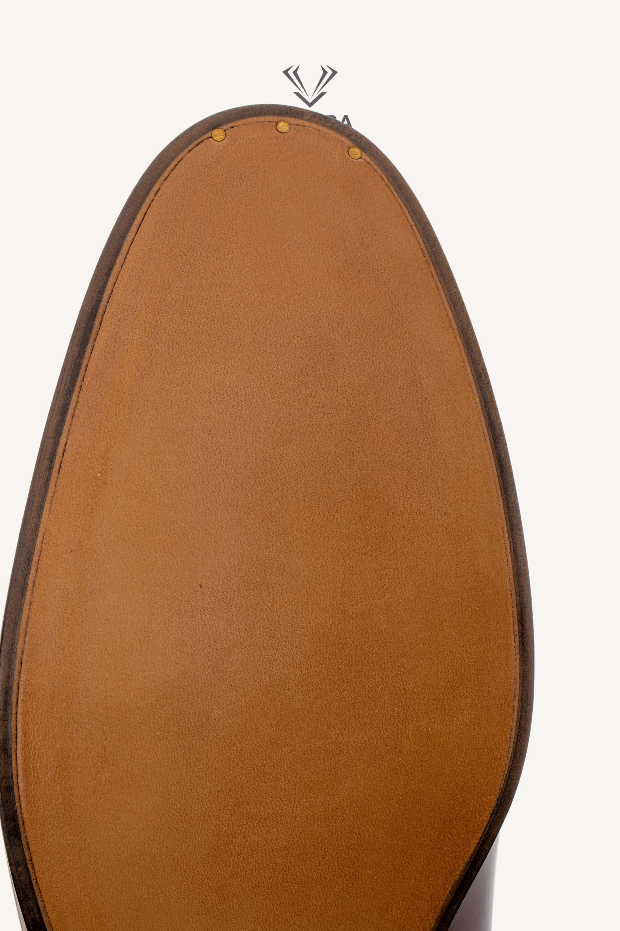 <span style="font-size: 10px;letter-spacing: .15em">BEST DEAL</span><br>            <strong>GUCCI</strong><br>            <div style="margin-top:10px;font-size:16px">Jordaan Horsebit Leather Loafers Red 44.5</div><br> - Image 18