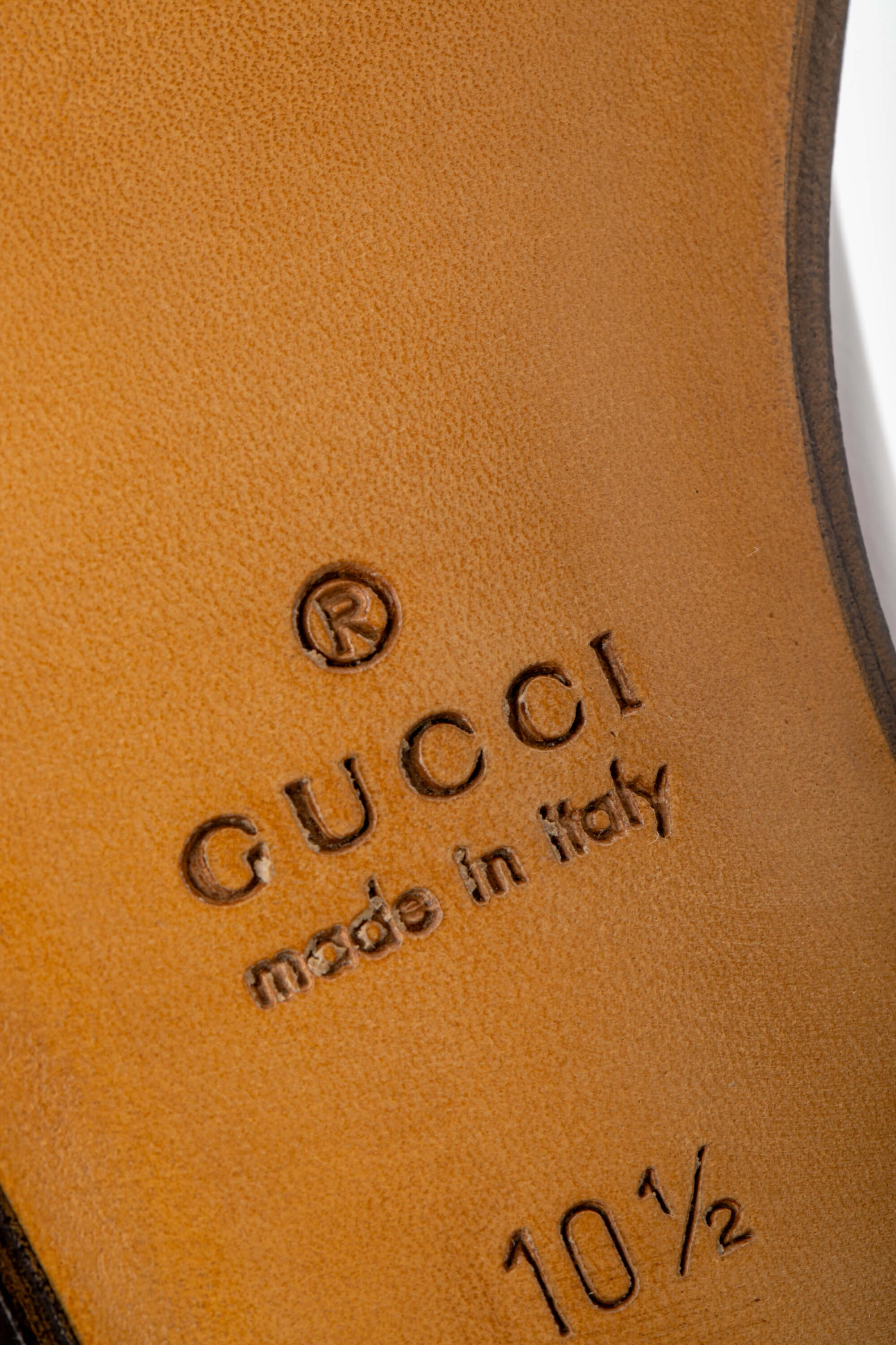 <span style="font-size: 10px;letter-spacing: .15em">BEST DEAL</span><br>            <strong>GUCCI</strong><br>            <div style="margin-top:10px;font-size:16px">Jordaan Horsebit Leather Loafers Red 44.5</div><br> - Image 19